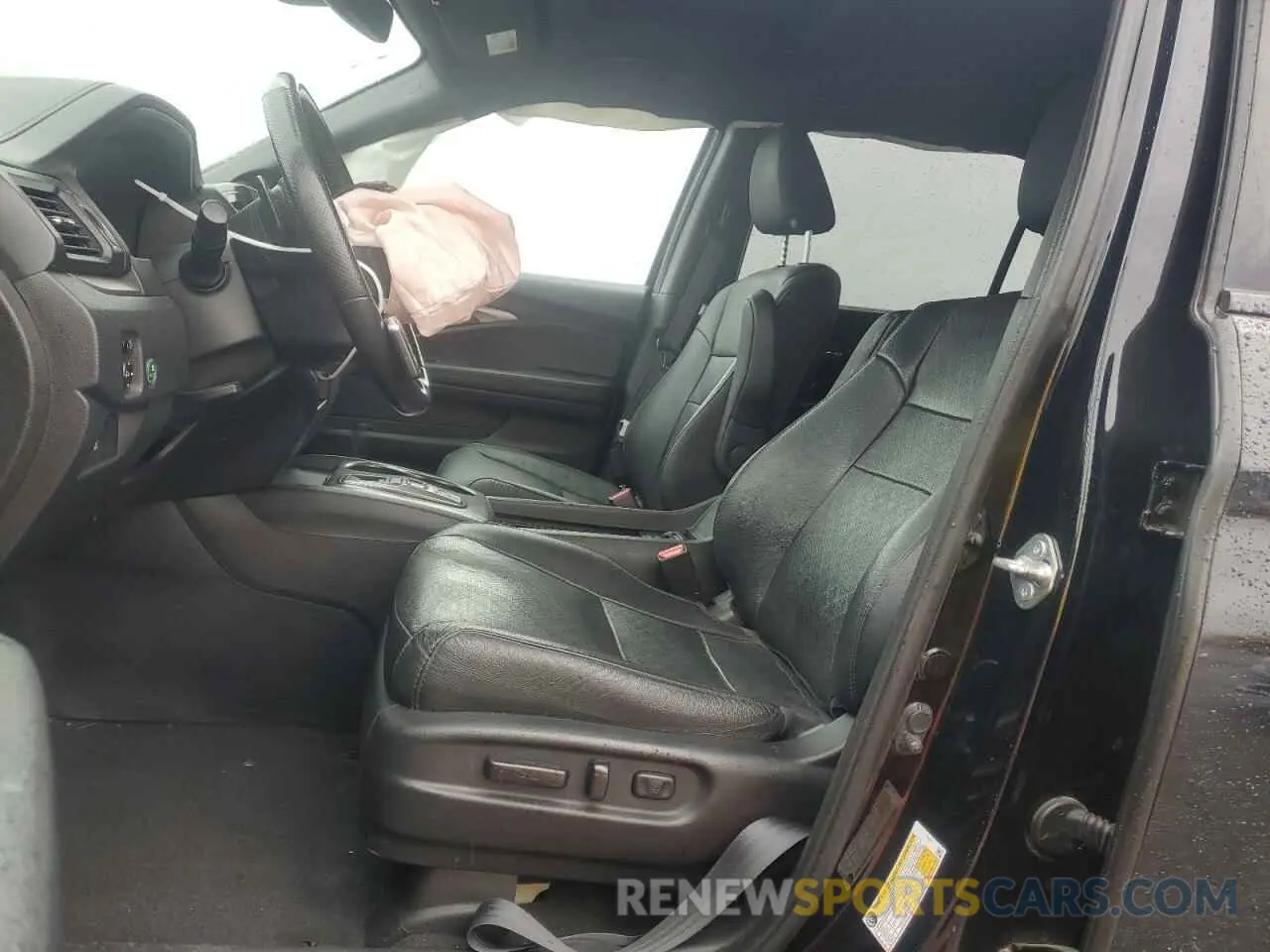 7 fotografías del automóvil dañado 5FNYF7H5XKB010436 HONDA PASSPORT 2019