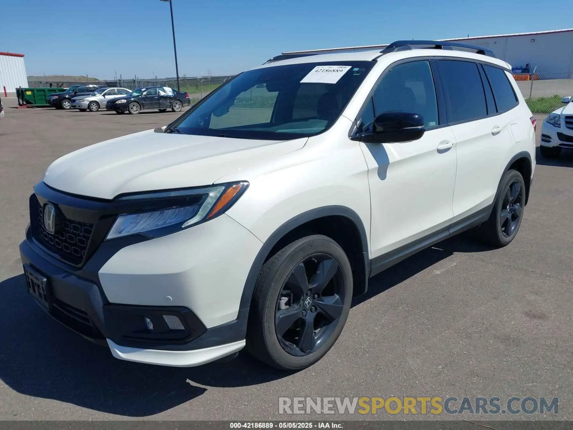 2 fotografías del automóvil dañado 5FNYF8H00KB006986 HONDA PASSPORT 2019