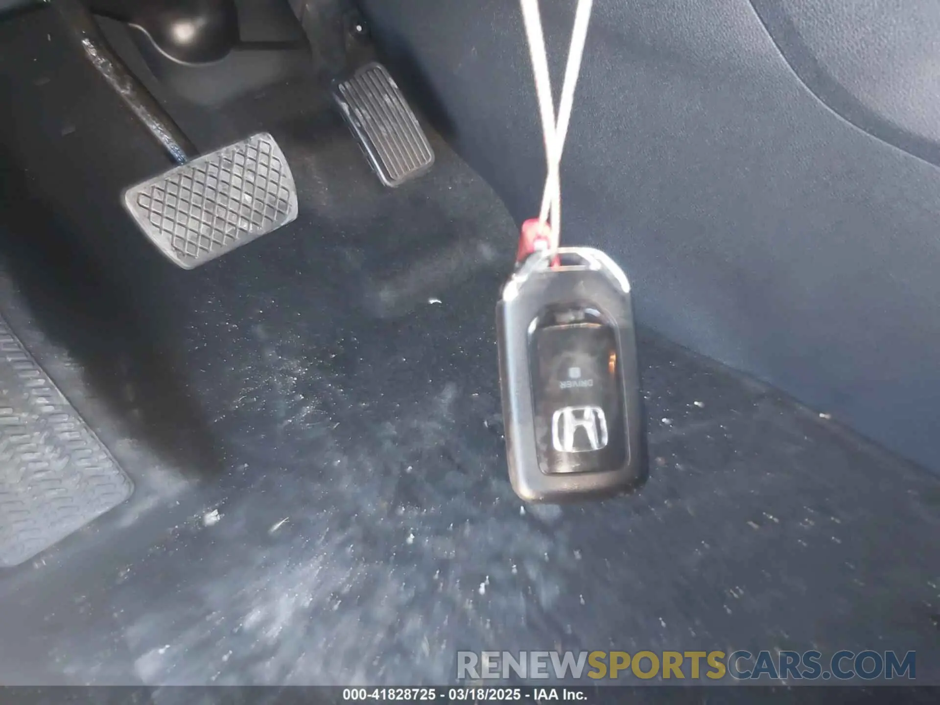 11 fotografías del automóvil dañado 5FNYF8H04KB005307 HONDA PASSPORT 2019