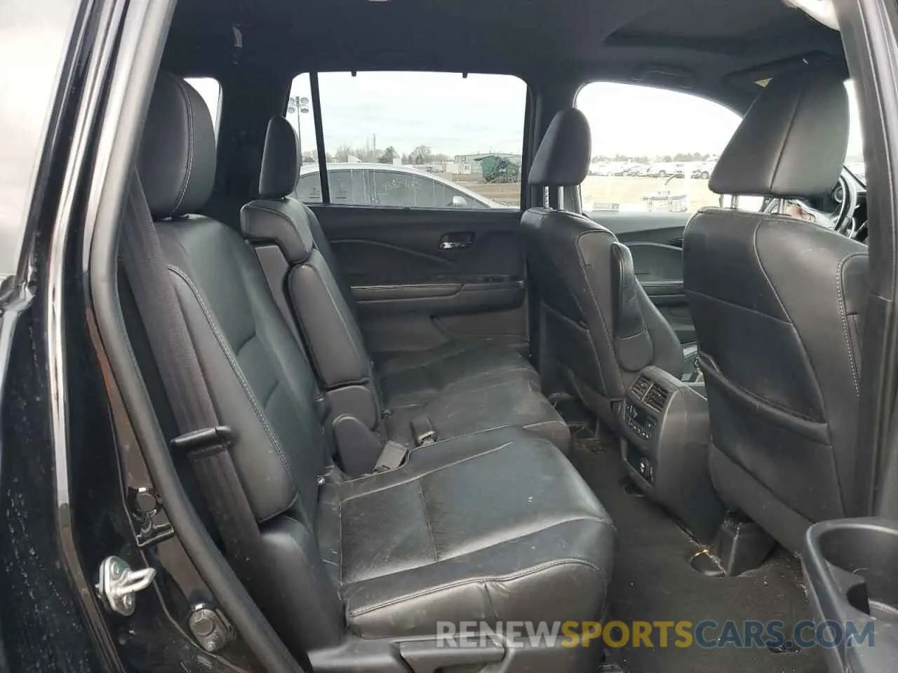 10 fotografías del automóvil dañado 5FNYF8H04KB009390 HONDA PASSPORT 2019