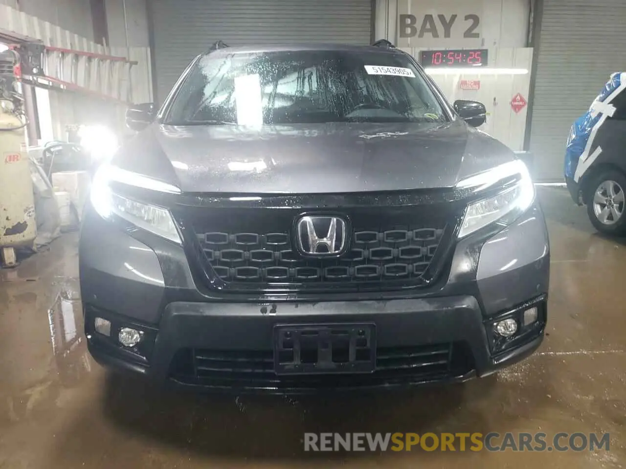 5 fotografías del automóvil dañado 5FNYF8H05KB004716 HONDA PASSPORT 2019