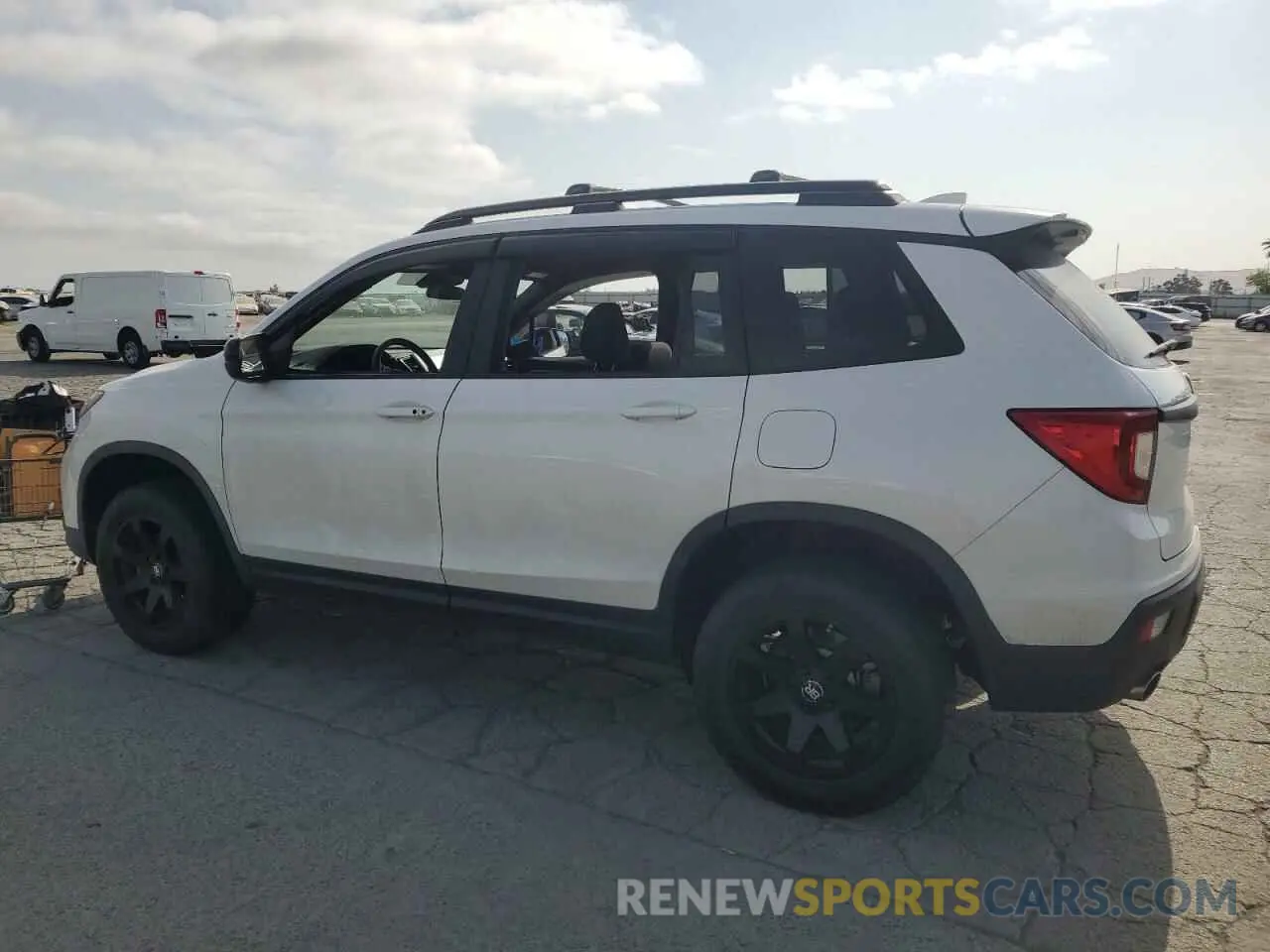 2 fotografías del automóvil dañado 5FNYF8H22KB016114 HONDA PASSPORT 2019