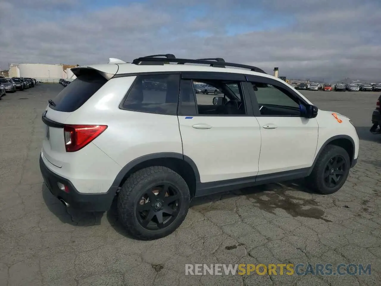 3 fotografías del automóvil dañado 5FNYF8H22KB016114 HONDA PASSPORT 2019
