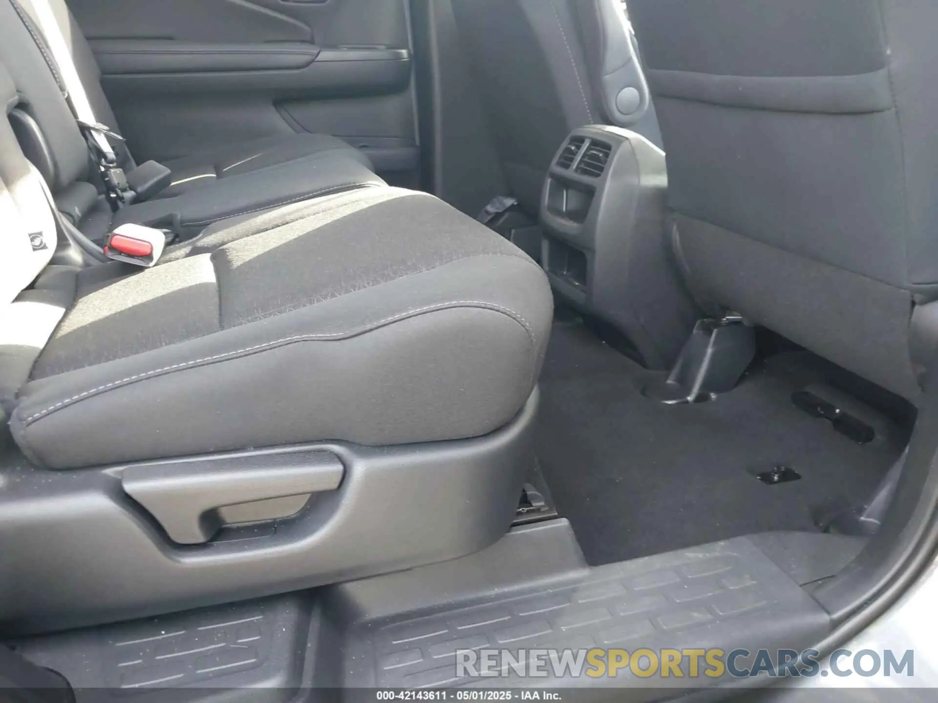 8 fotografías del automóvil dañado 5FNYF8H22KB024522 HONDA PASSPORT 2019