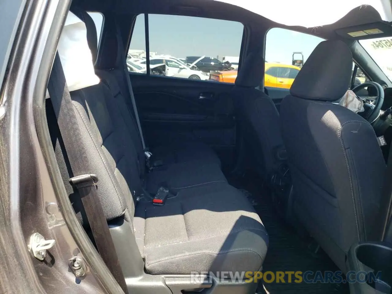 11 fotografías del automóvil dañado 5FNYF8H25KB027463 HONDA PASSPORT 2019
