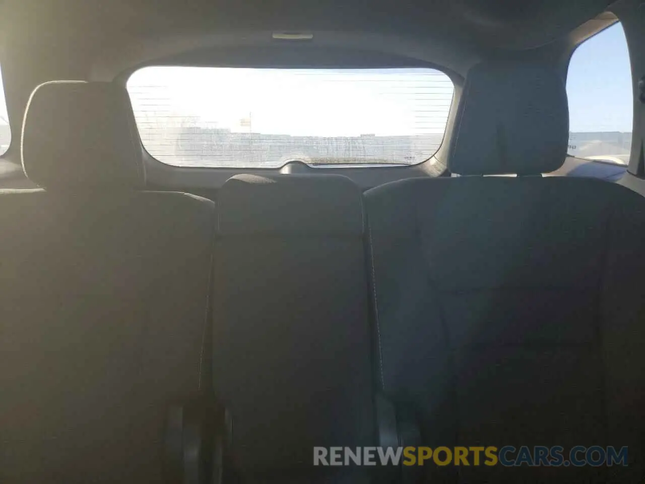 10 fotografías del automóvil dañado 5FNYF8H27KB019221 HONDA PASSPORT 2019