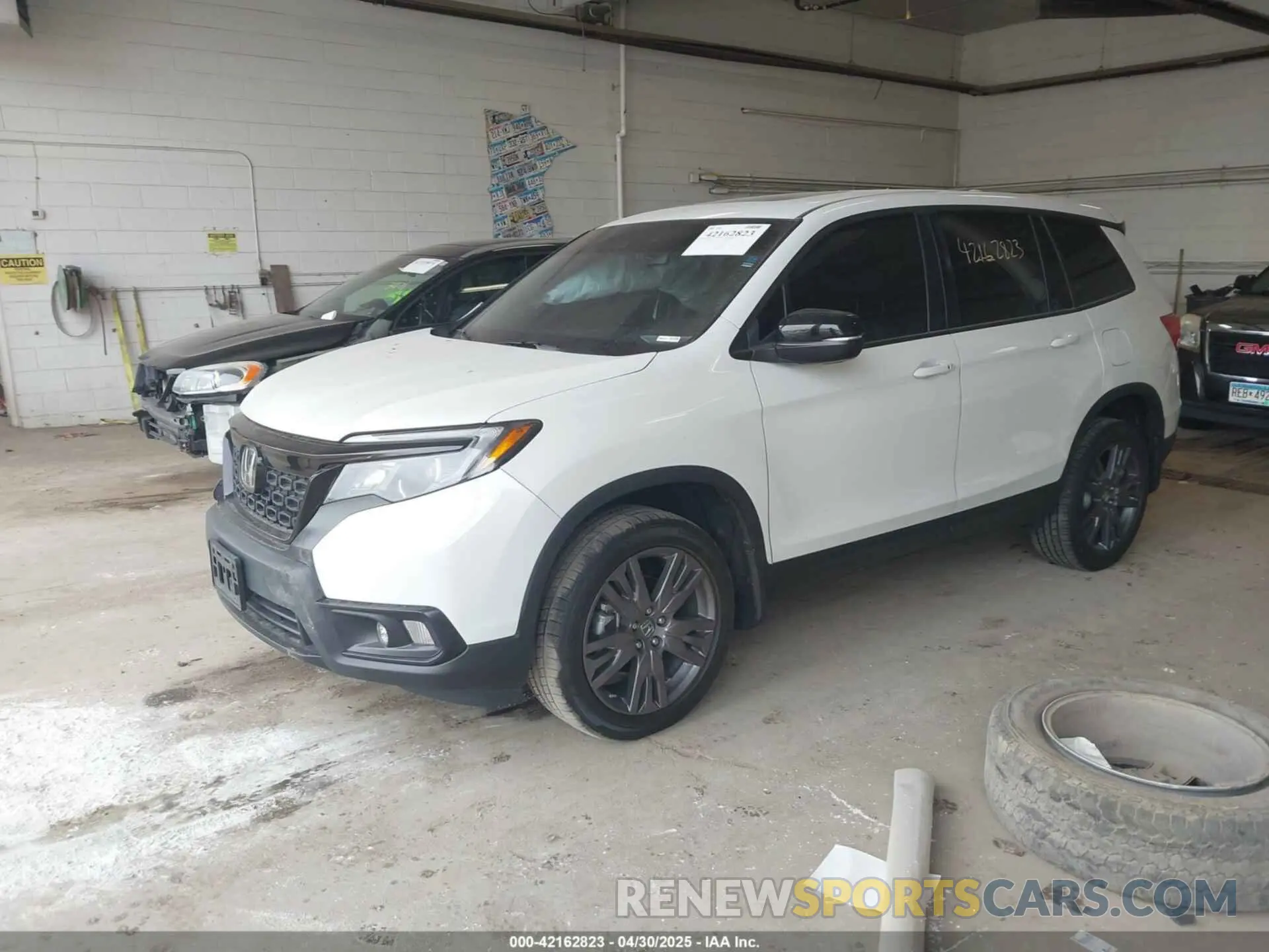 2 fotografías del automóvil dañado 5FNYF8H51KB028703 HONDA PASSPORT 2019