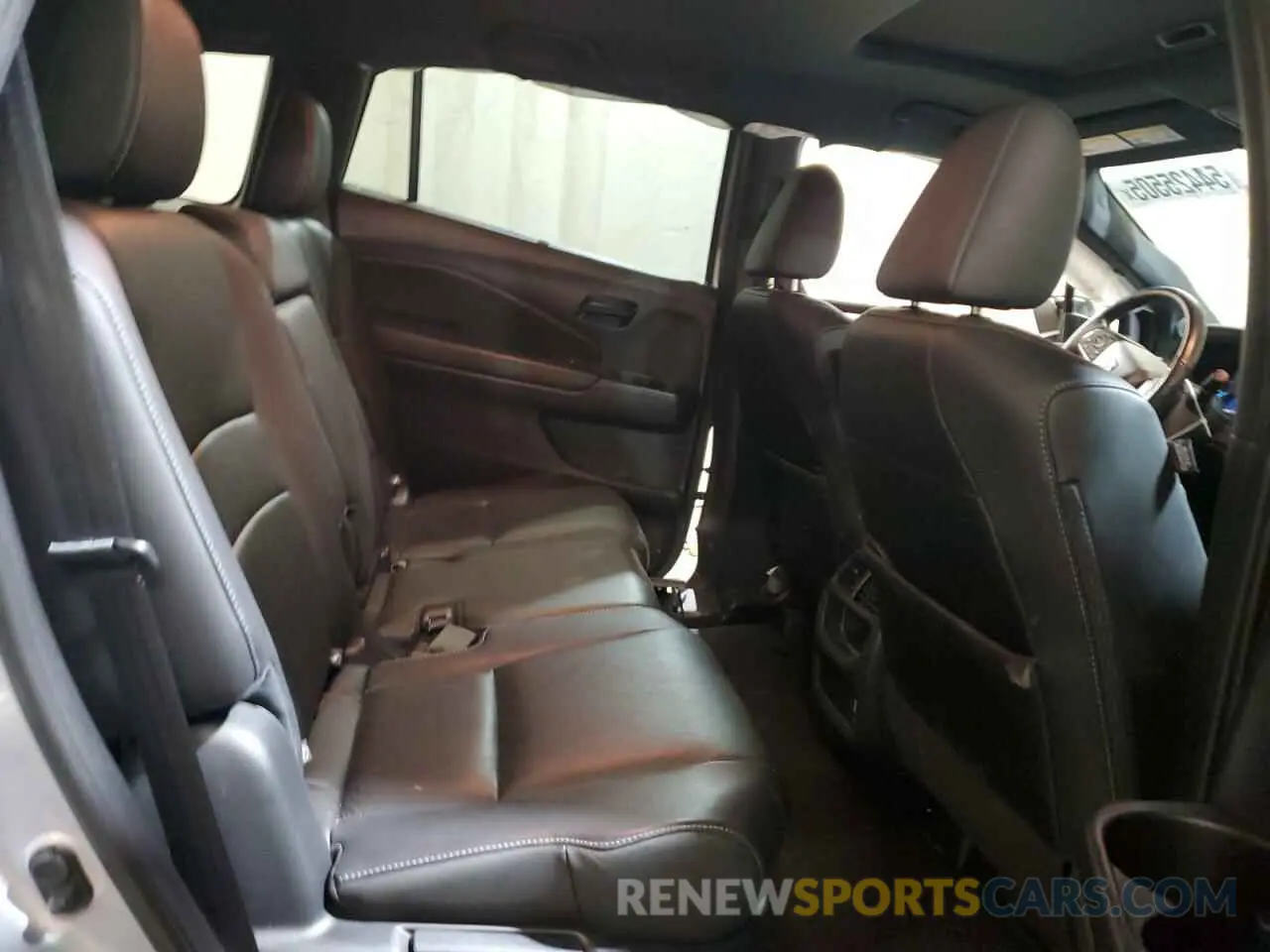 11 fotografías del automóvil dañado 5FNYF8H59KB019537 HONDA PASSPORT 2019
