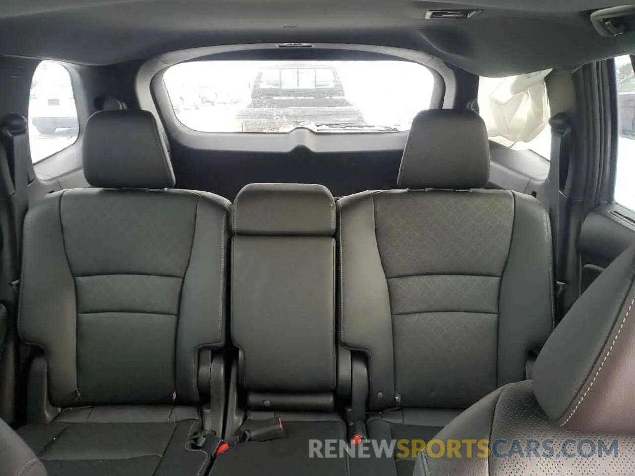 10 fotografías del automóvil dañado 5FNYF8H95KB020218 HONDA PASSPORT 2019