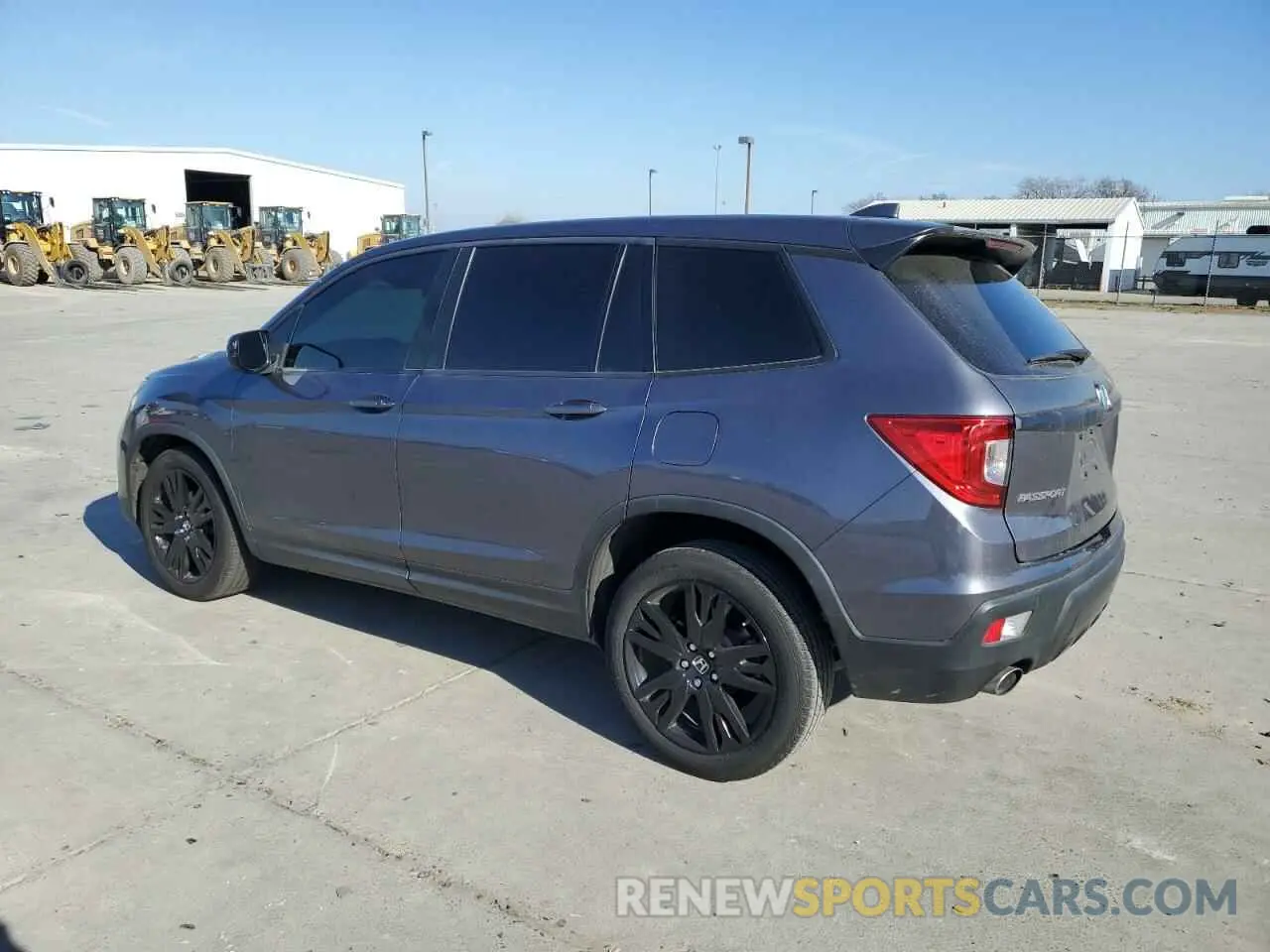 2 fotografías del automóvil dañado 5FNYF7H27LB005573 HONDA PASSPORT 2020