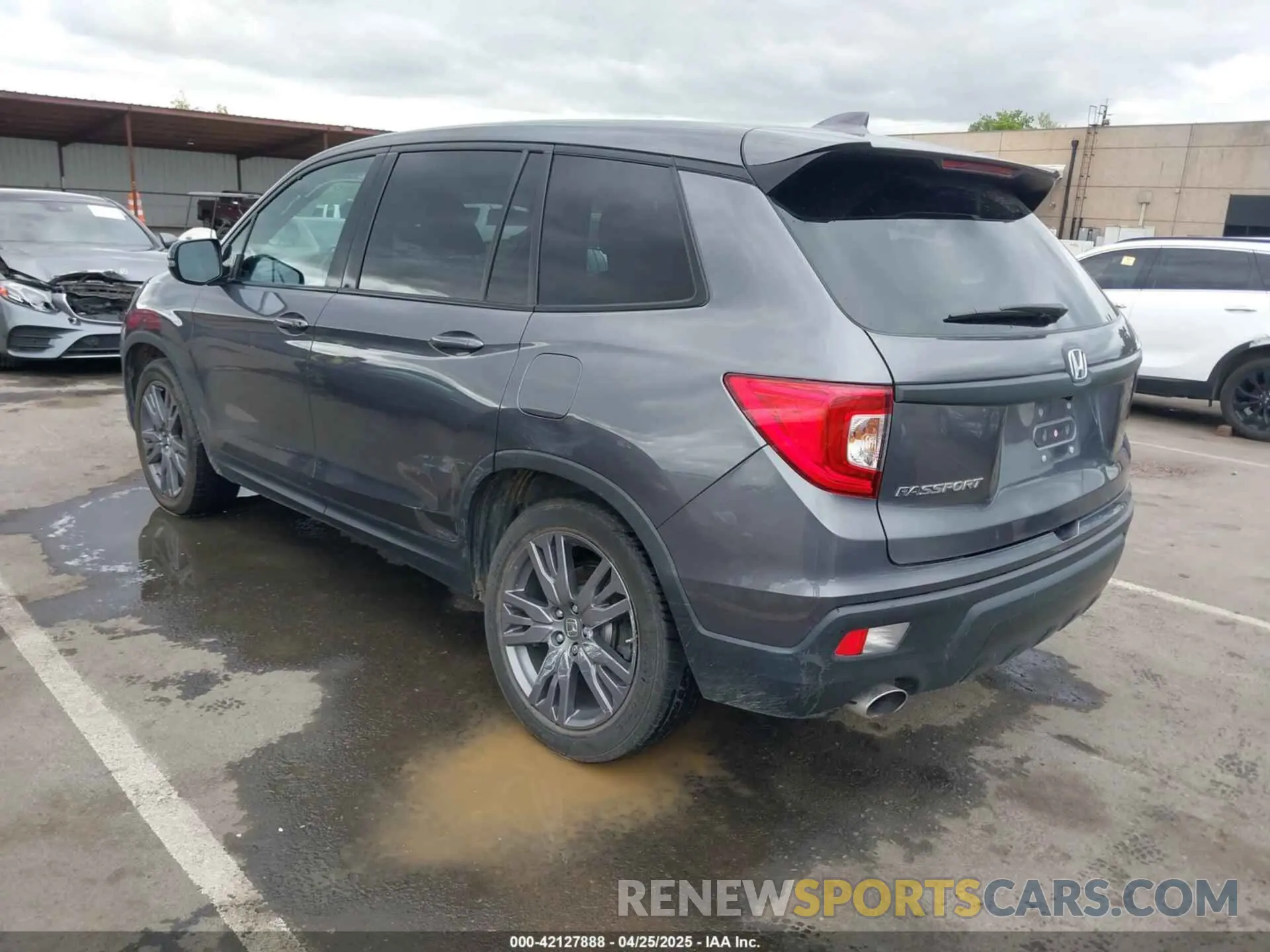 3 fotografías del automóvil dañado 5FNYF7H57LB000657 HONDA PASSPORT 2020