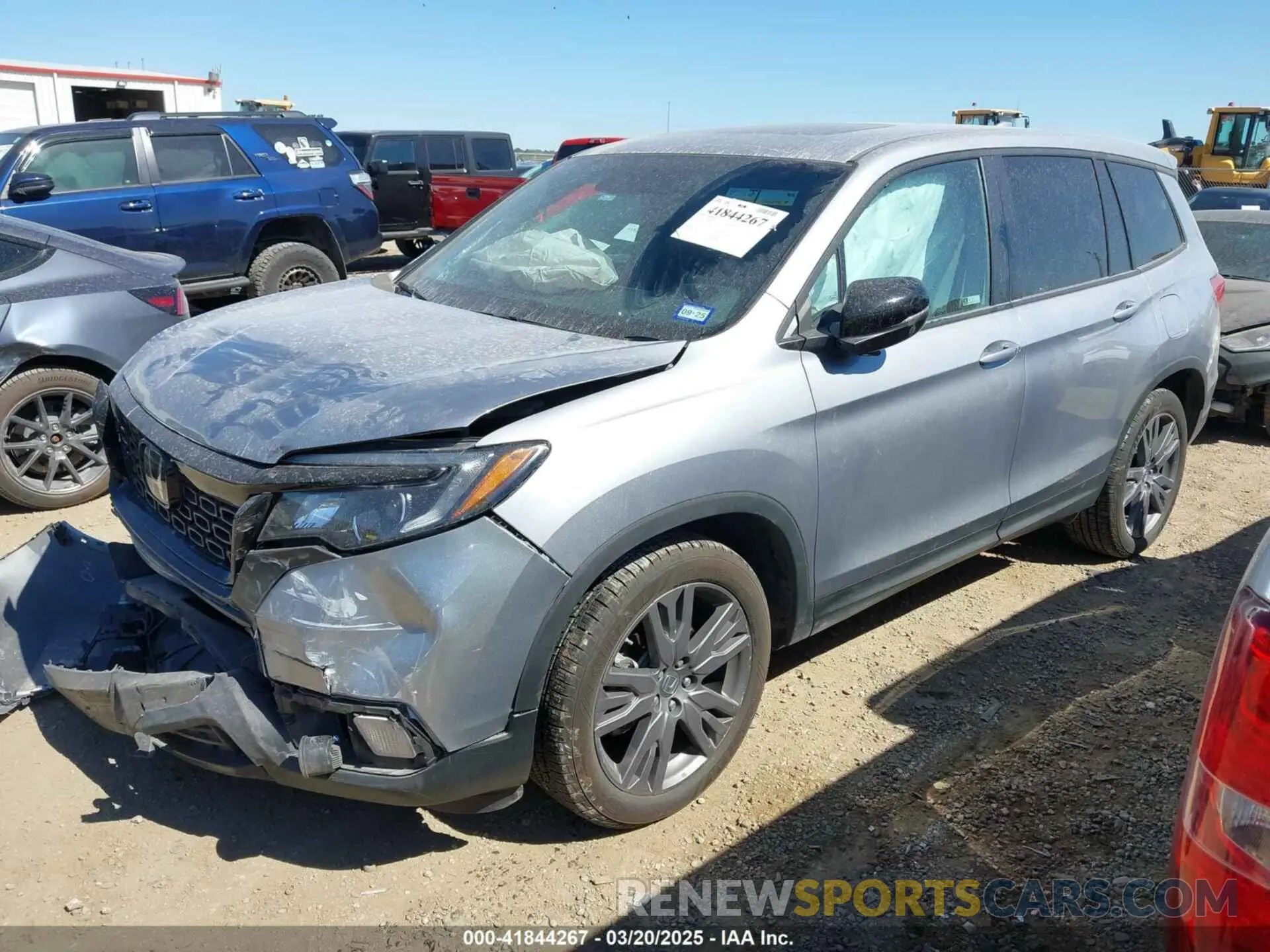 2 fotografías del automóvil dañado 5FNYF7H58LB000022 HONDA PASSPORT 2020