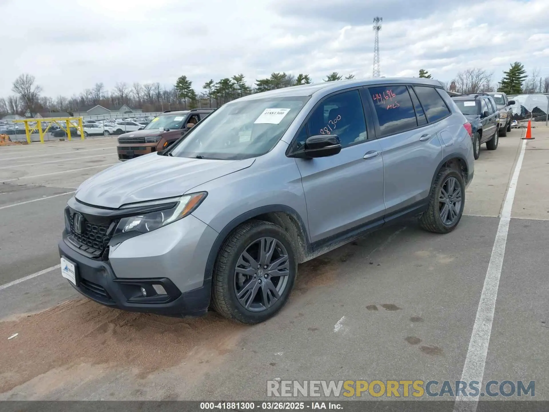 2 fotografías del automóvil dañado 5FNYF8H55LB005023 HONDA PASSPORT 2020