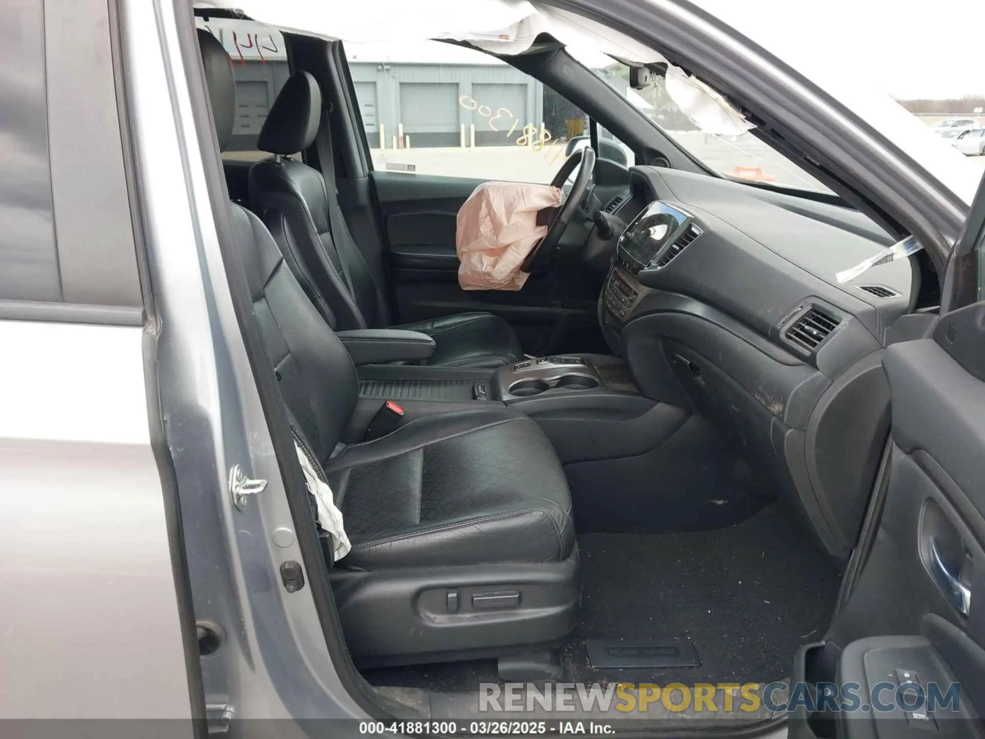5 fotografías del automóvil dañado 5FNYF8H55LB005023 HONDA PASSPORT 2020