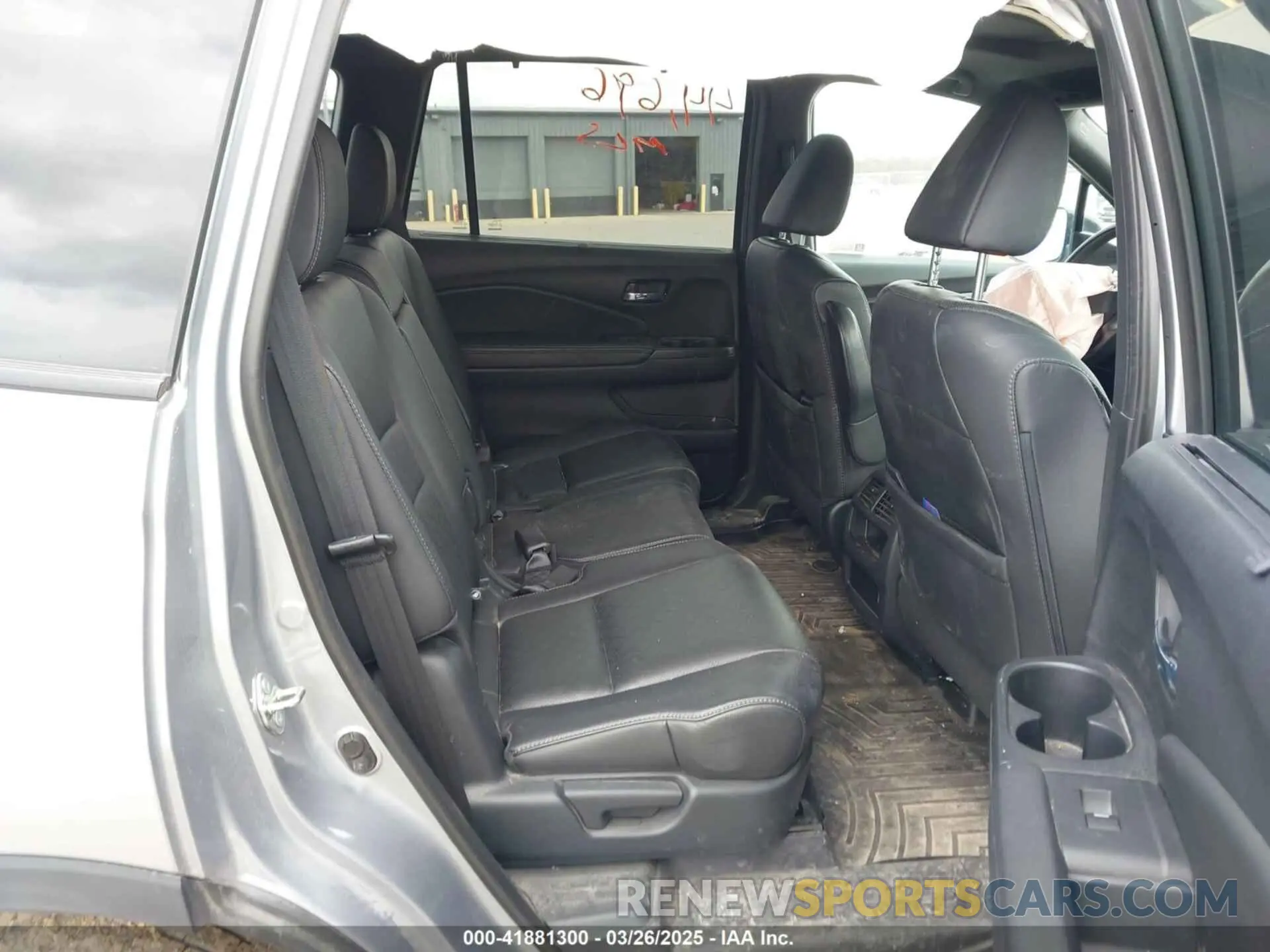 8 fotografías del automóvil dañado 5FNYF8H55LB005023 HONDA PASSPORT 2020