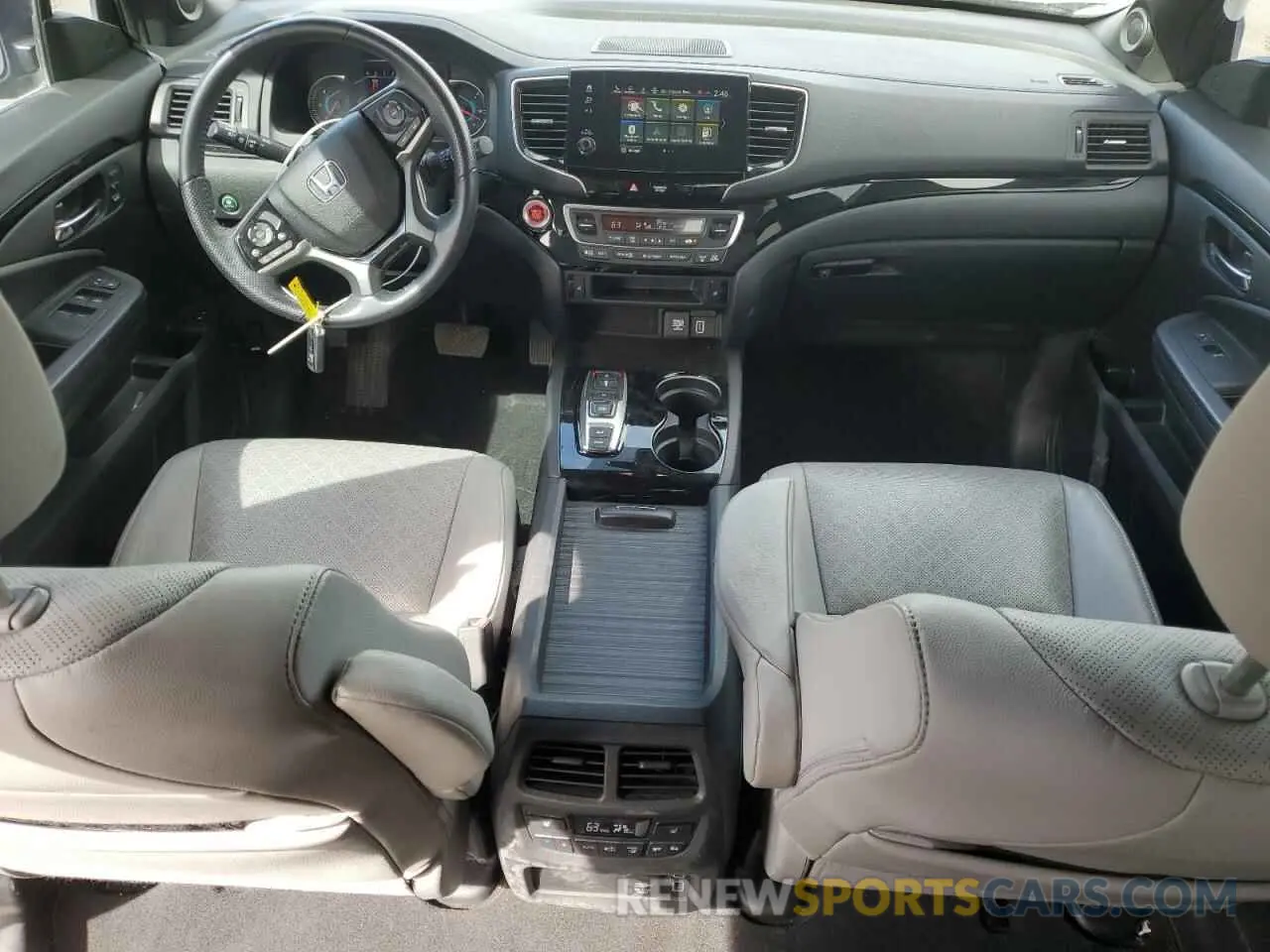 8 fotografías del automóvil dañado 5FNYF8H9XLB007336 HONDA PASSPORT 2020