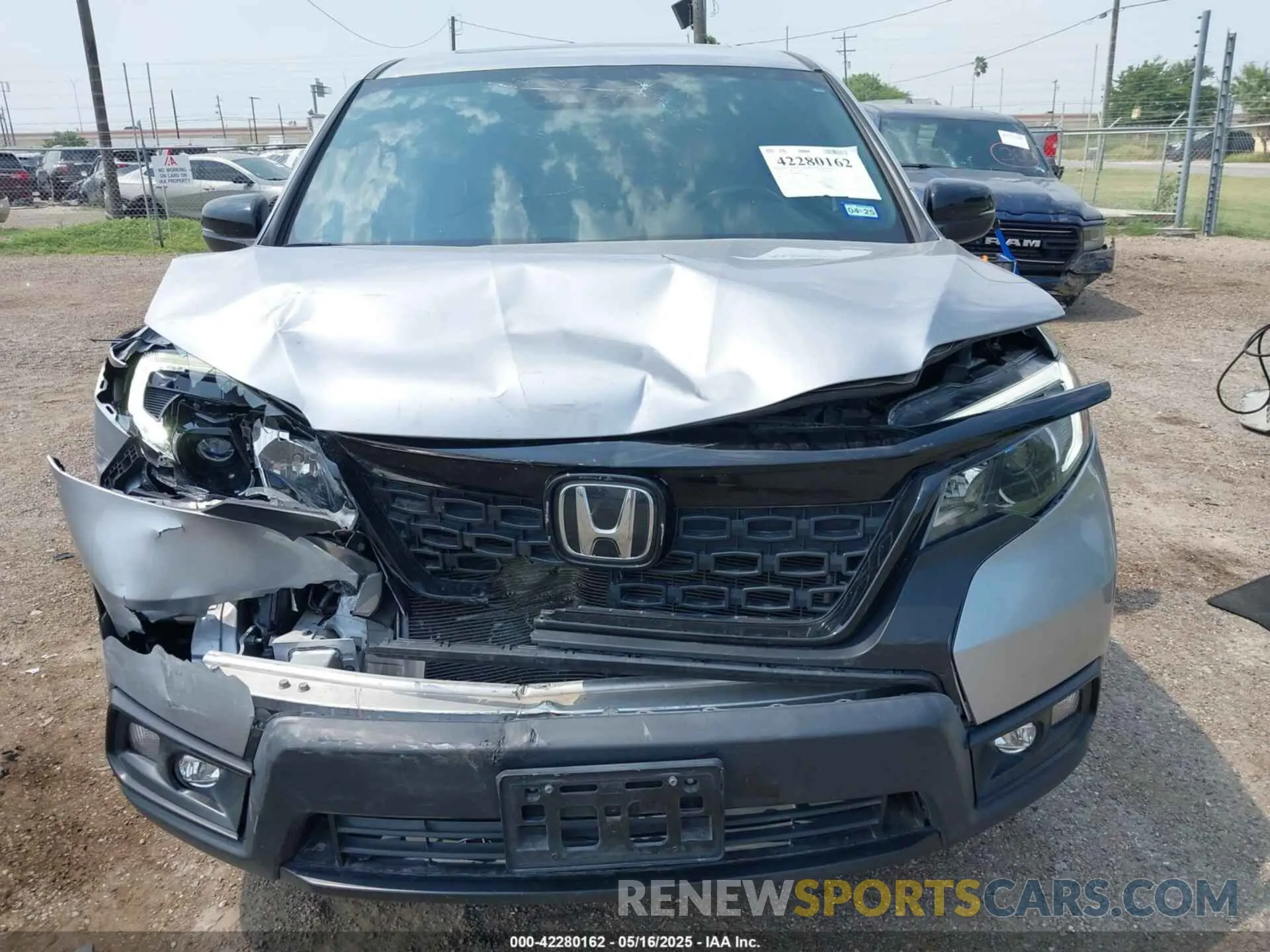 12 fotografías del automóvil dañado 5FNYF7H59MB007174 HONDA PASSPORT 2021