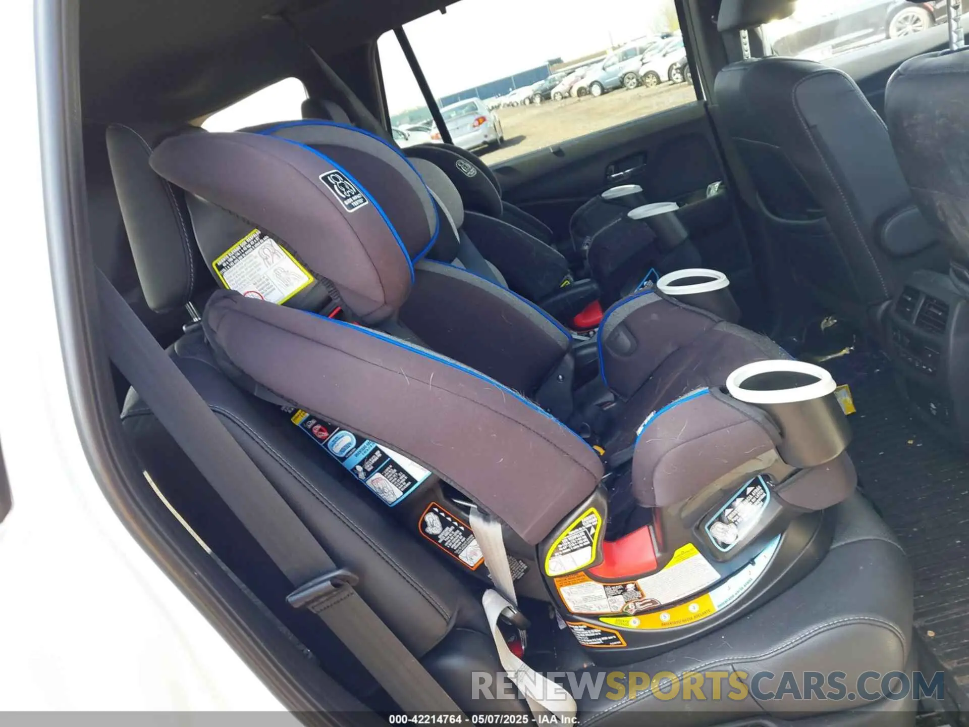 8 fotografías del automóvil dañado 5FNYF8H08MB028138 HONDA PASSPORT 2021