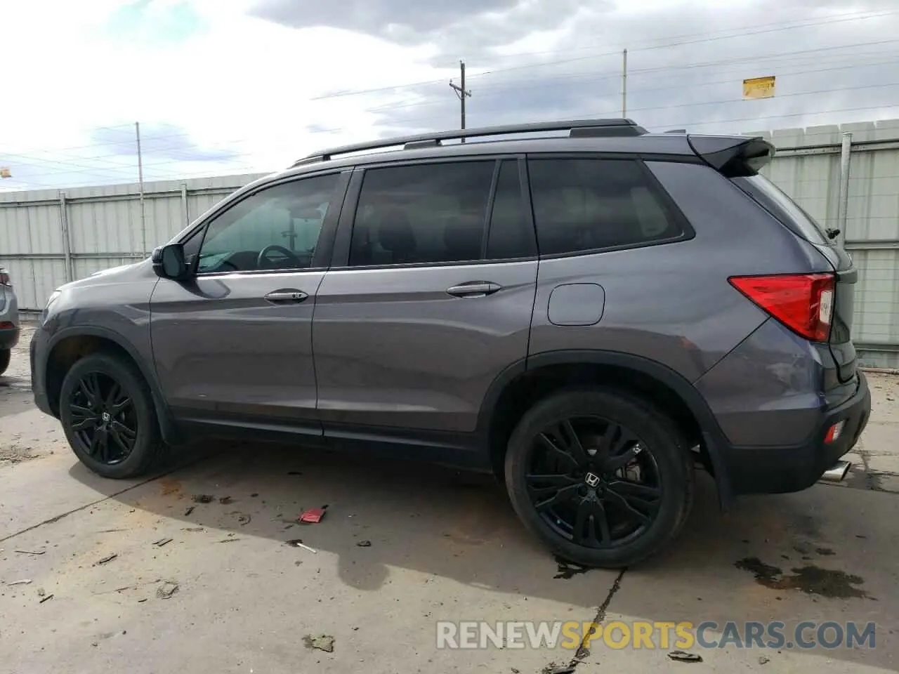 2 fotografías del automóvil dañado 5FNYF8H23MB007795 HONDA PASSPORT 2021