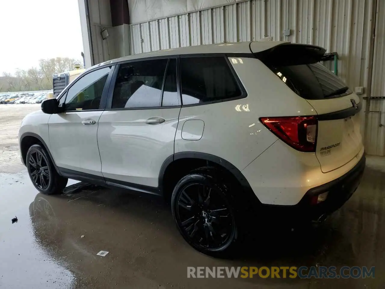 2 fotografías del automóvil dañado 5FNYF8H23MB015931 HONDA PASSPORT 2021