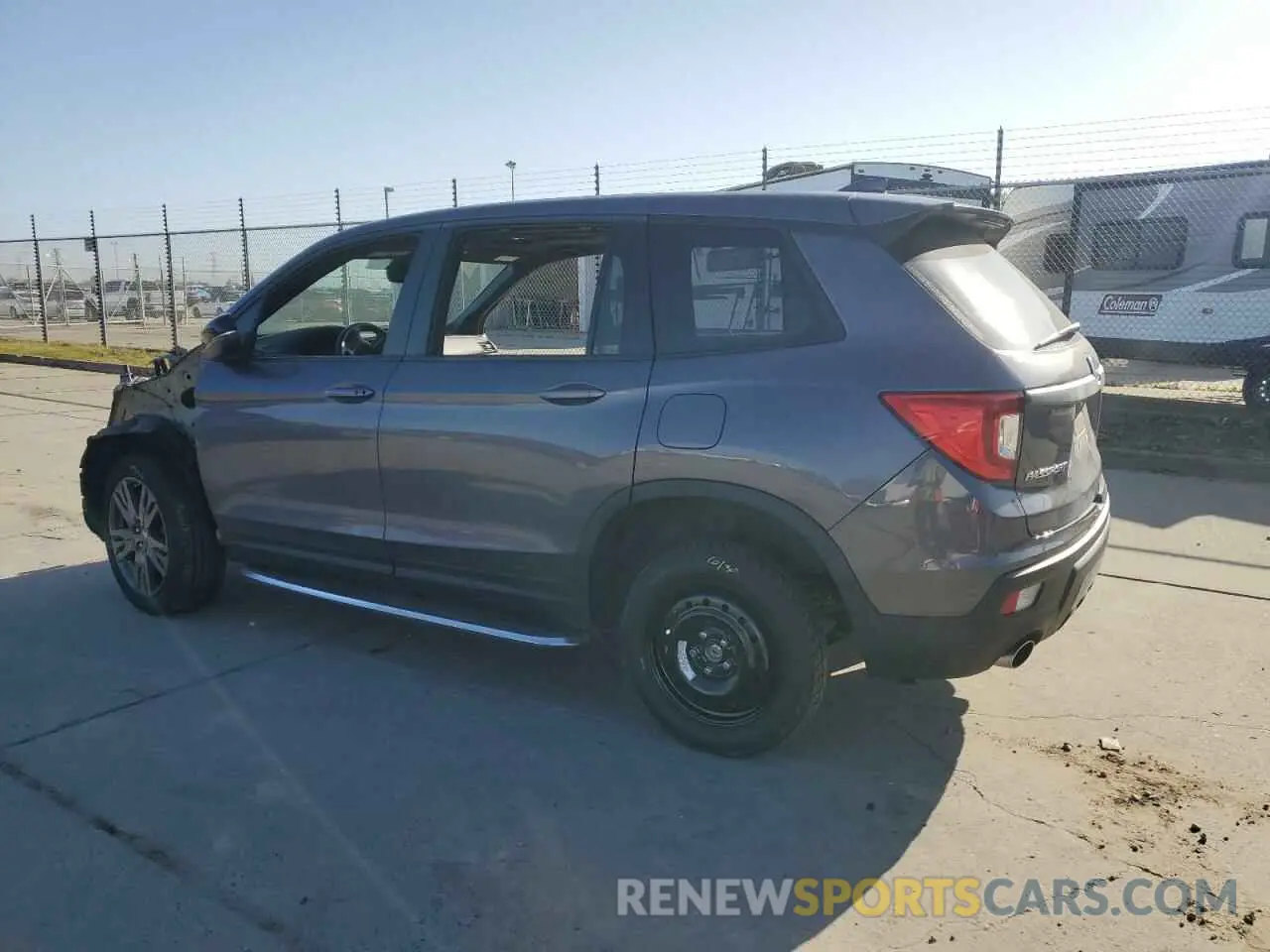 2 fotografías del automóvil dañado 5FNYF8H56MB038792 HONDA PASSPORT 2021