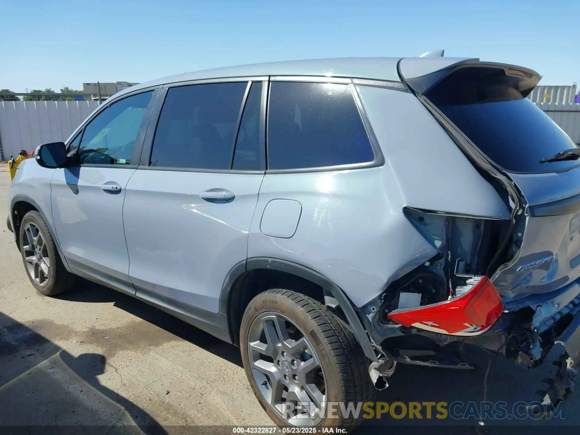 14 fotografías del automóvil dañado 5FNYF7H52NB002772 HONDA PASSPORT 2022