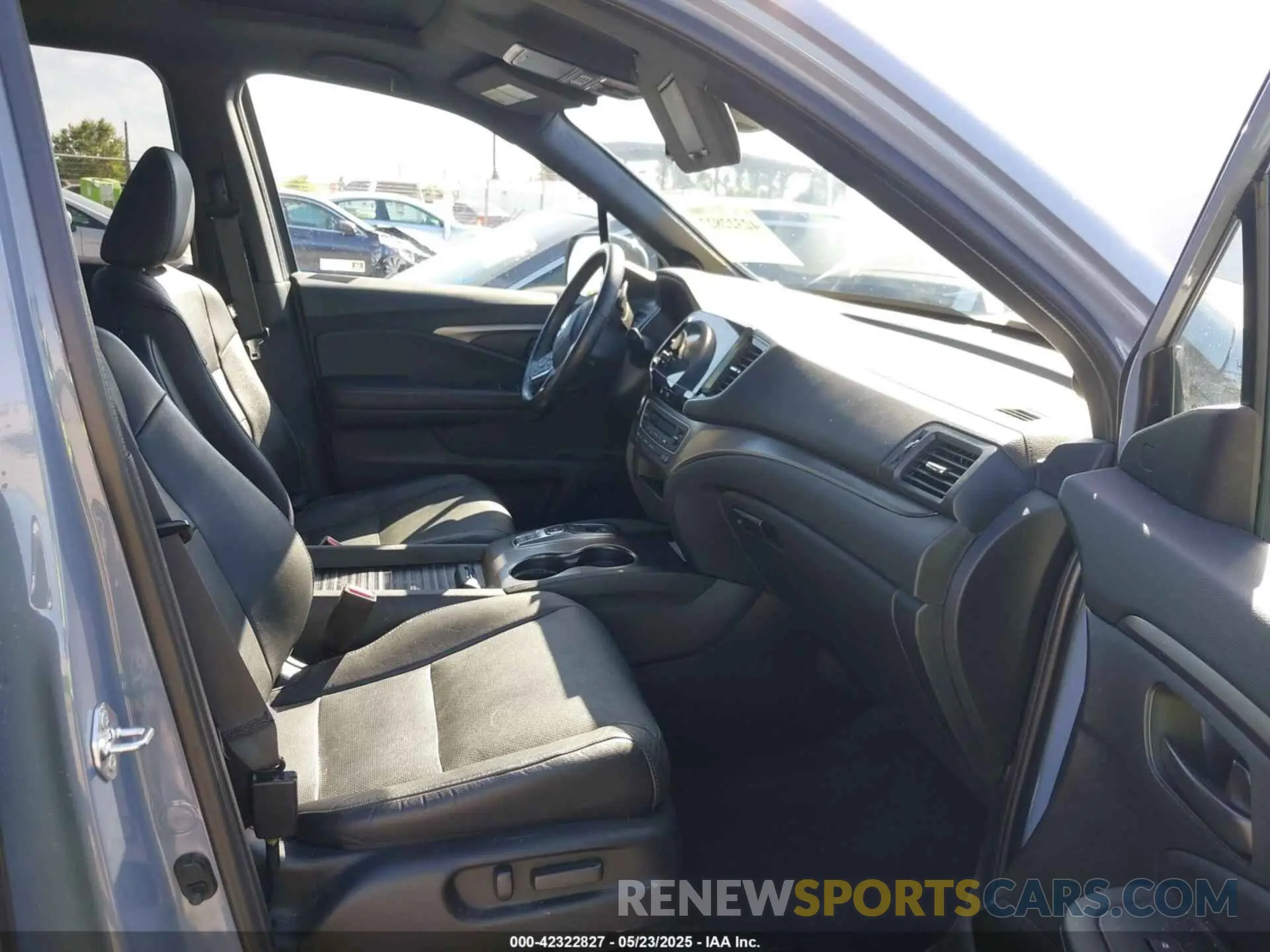 5 fotografías del automóvil dañado 5FNYF7H52NB002772 HONDA PASSPORT 2022