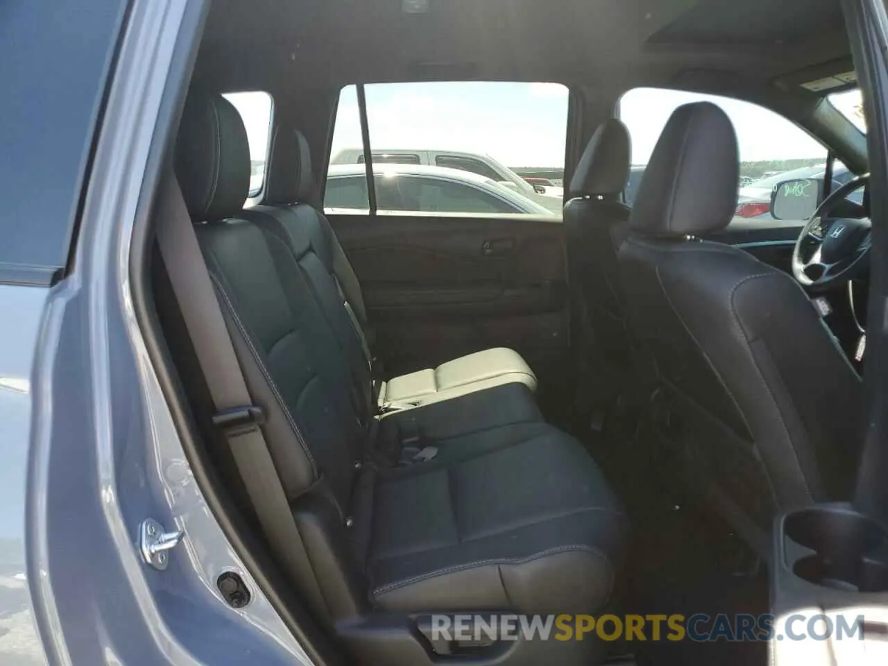 11 fotografías del automóvil dañado 5FNYF7H52NB005350 HONDA PASSPORT 2022