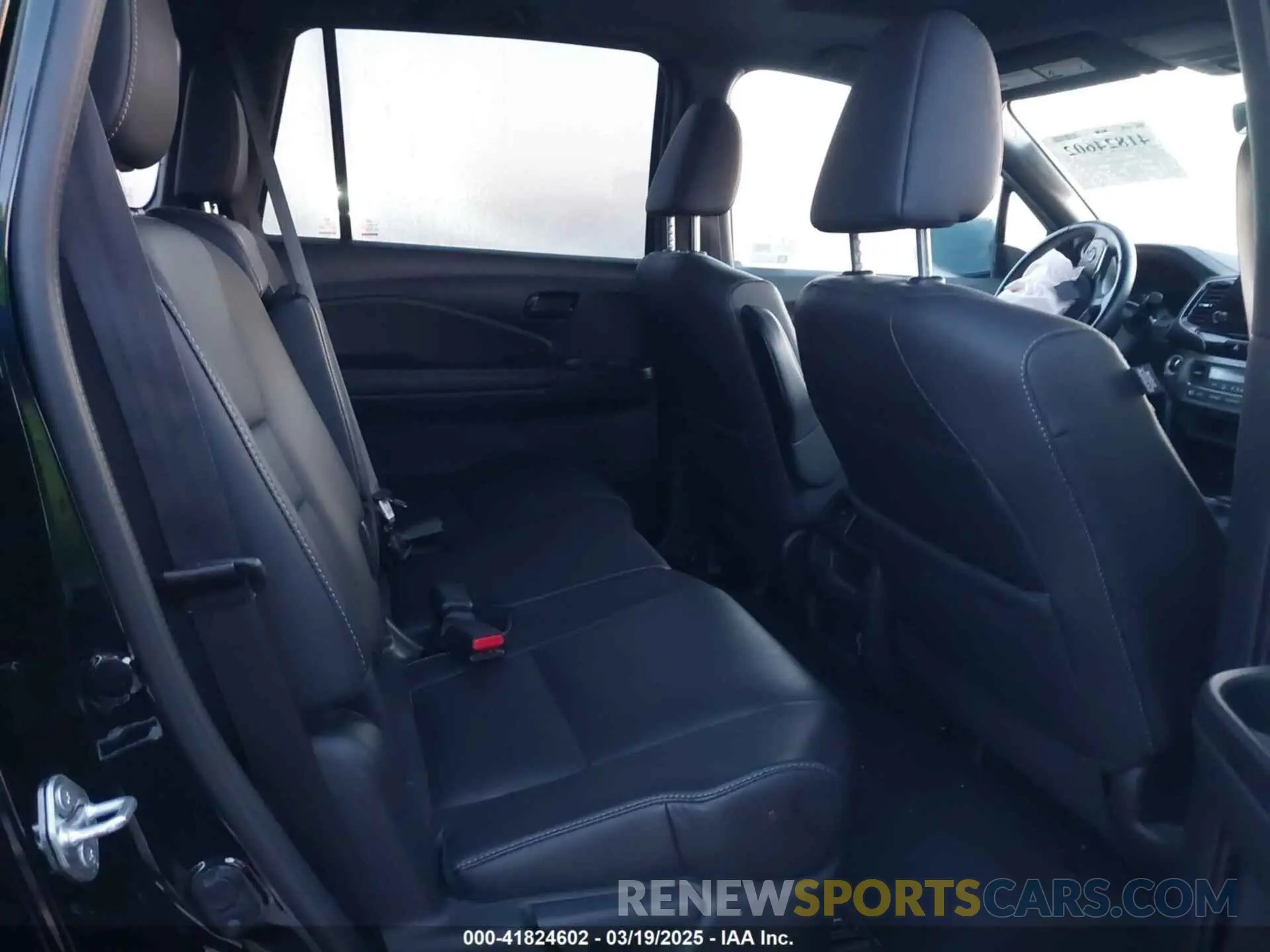 8 fotografías del automóvil dañado 5FNYF7H53NB005762 HONDA PASSPORT 2022