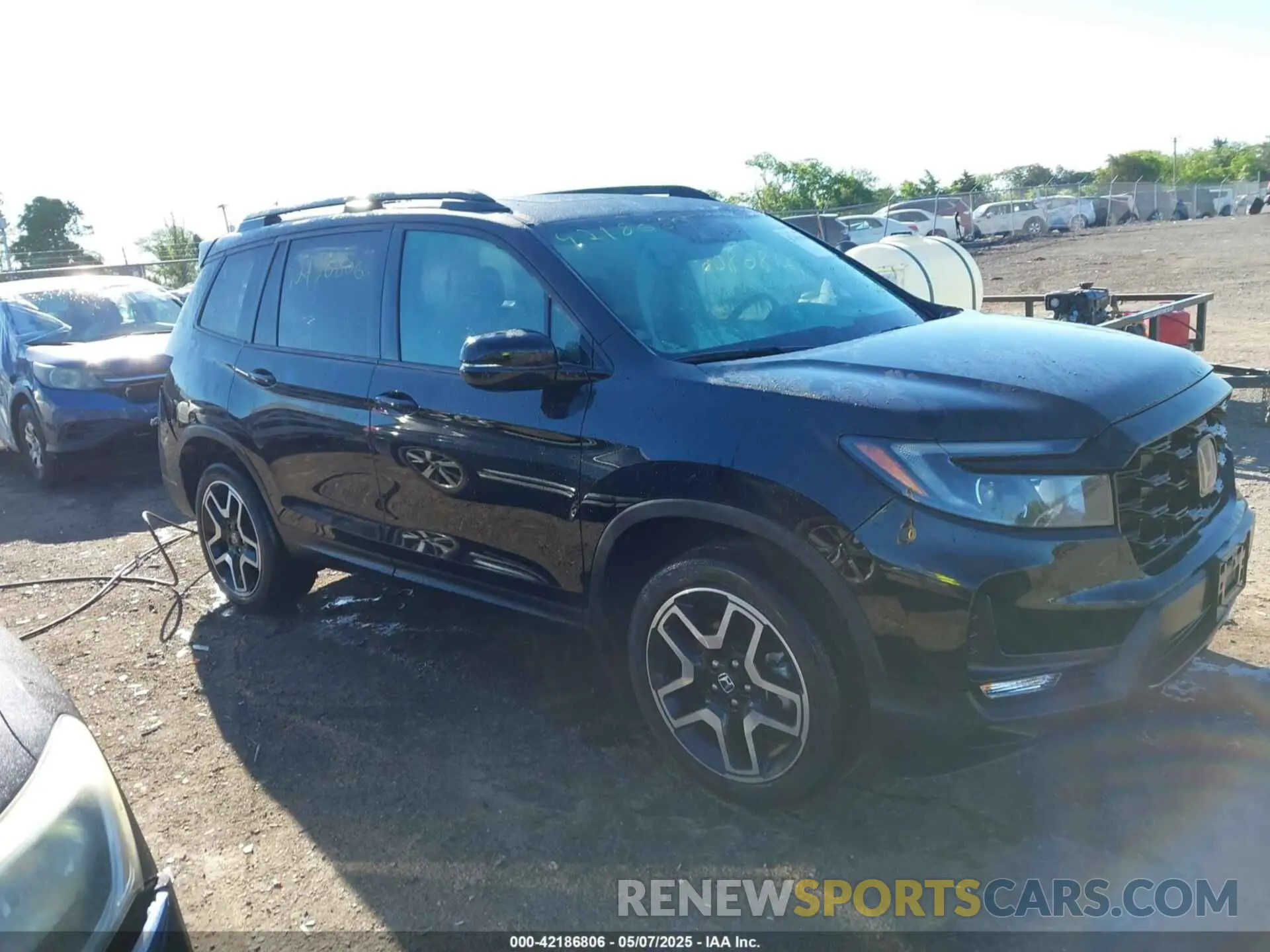 13 fotografías del automóvil dañado 5FNYF8H01NB003681 HONDA PASSPORT 2022
