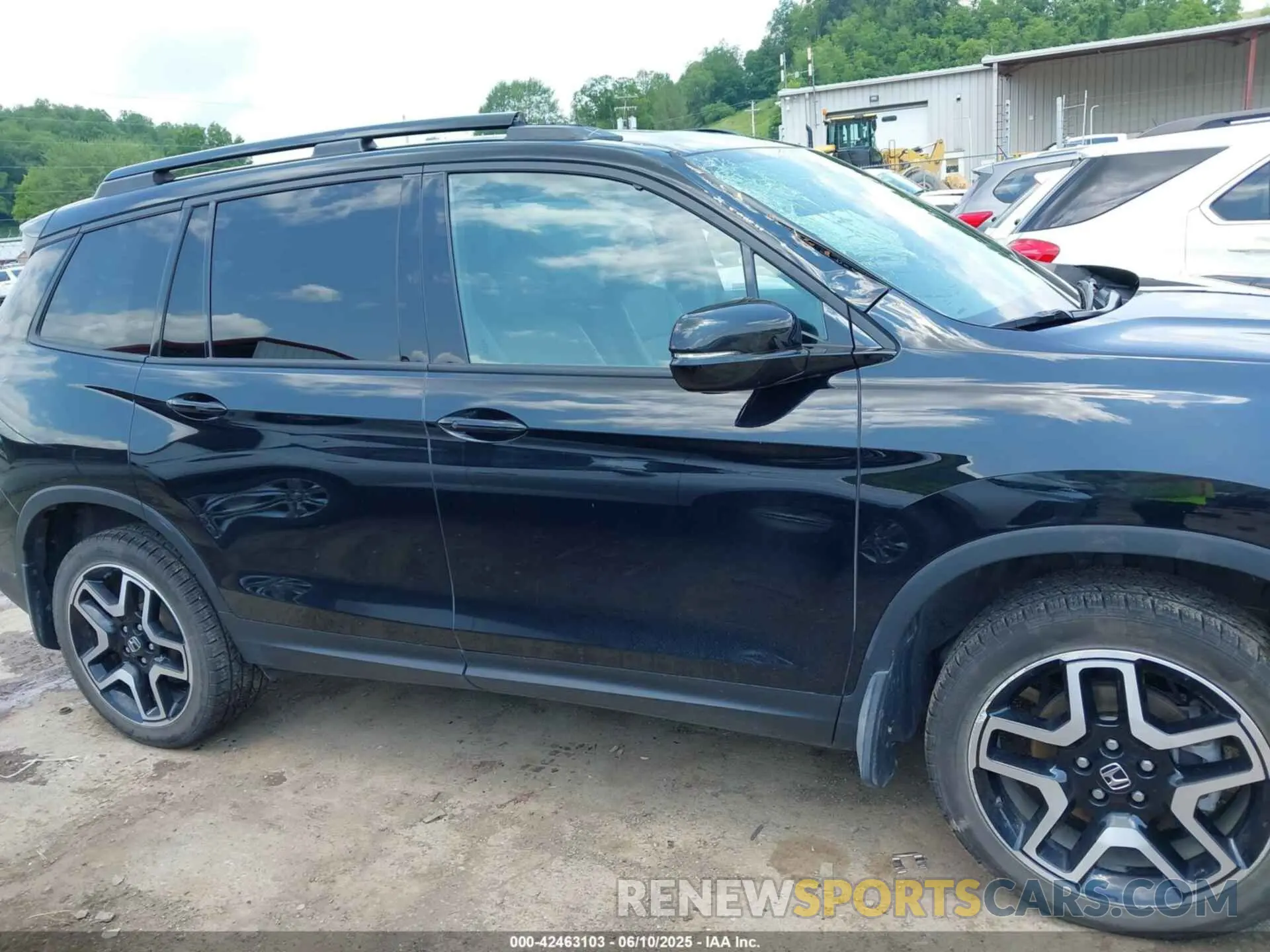 13 fotografías del automóvil dañado 5FNYF8H04NB012441 HONDA PASSPORT 2022