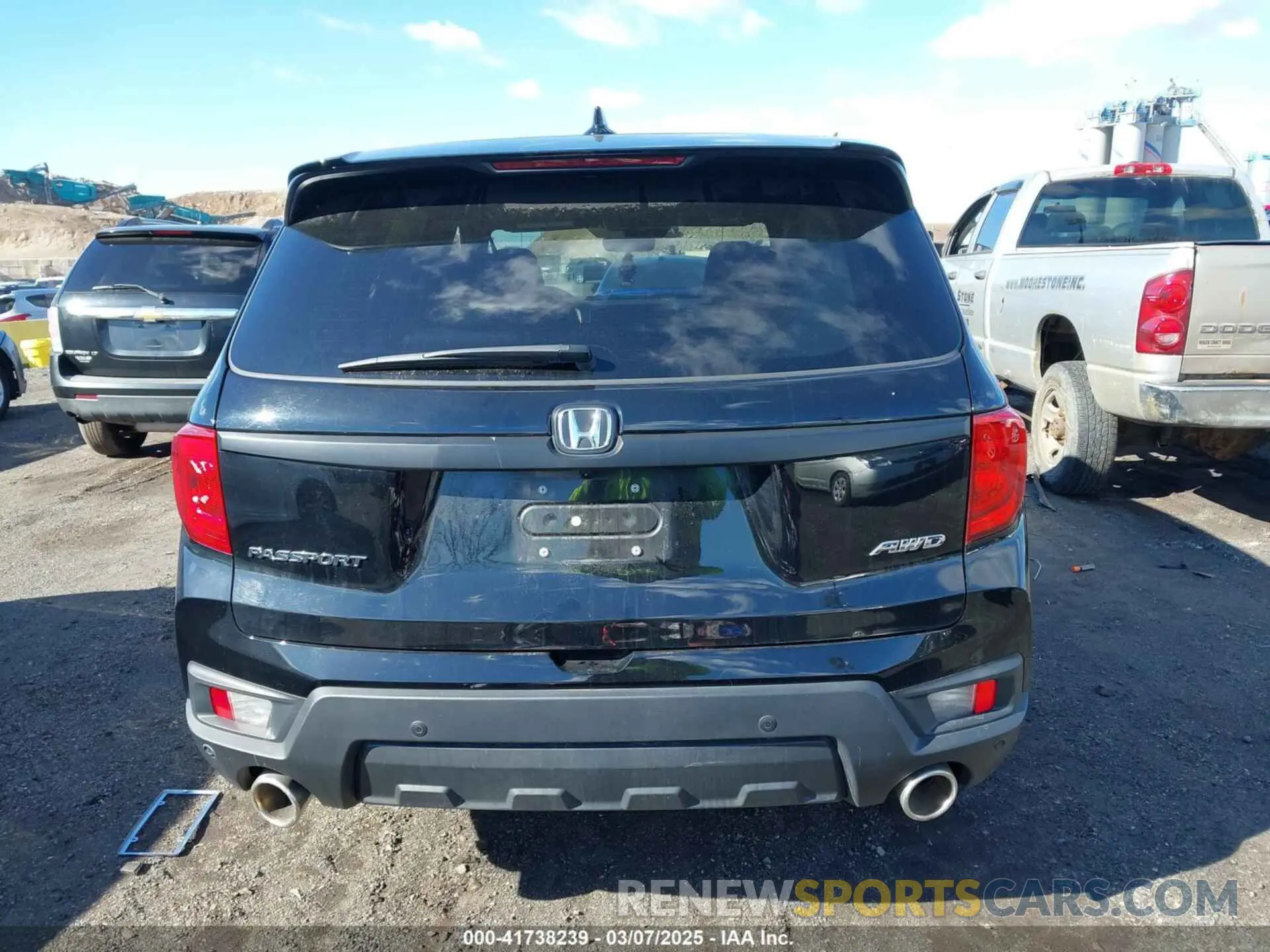 16 fotografías del automóvil dañado 5FNYF8H52NB031355 HONDA PASSPORT 2022