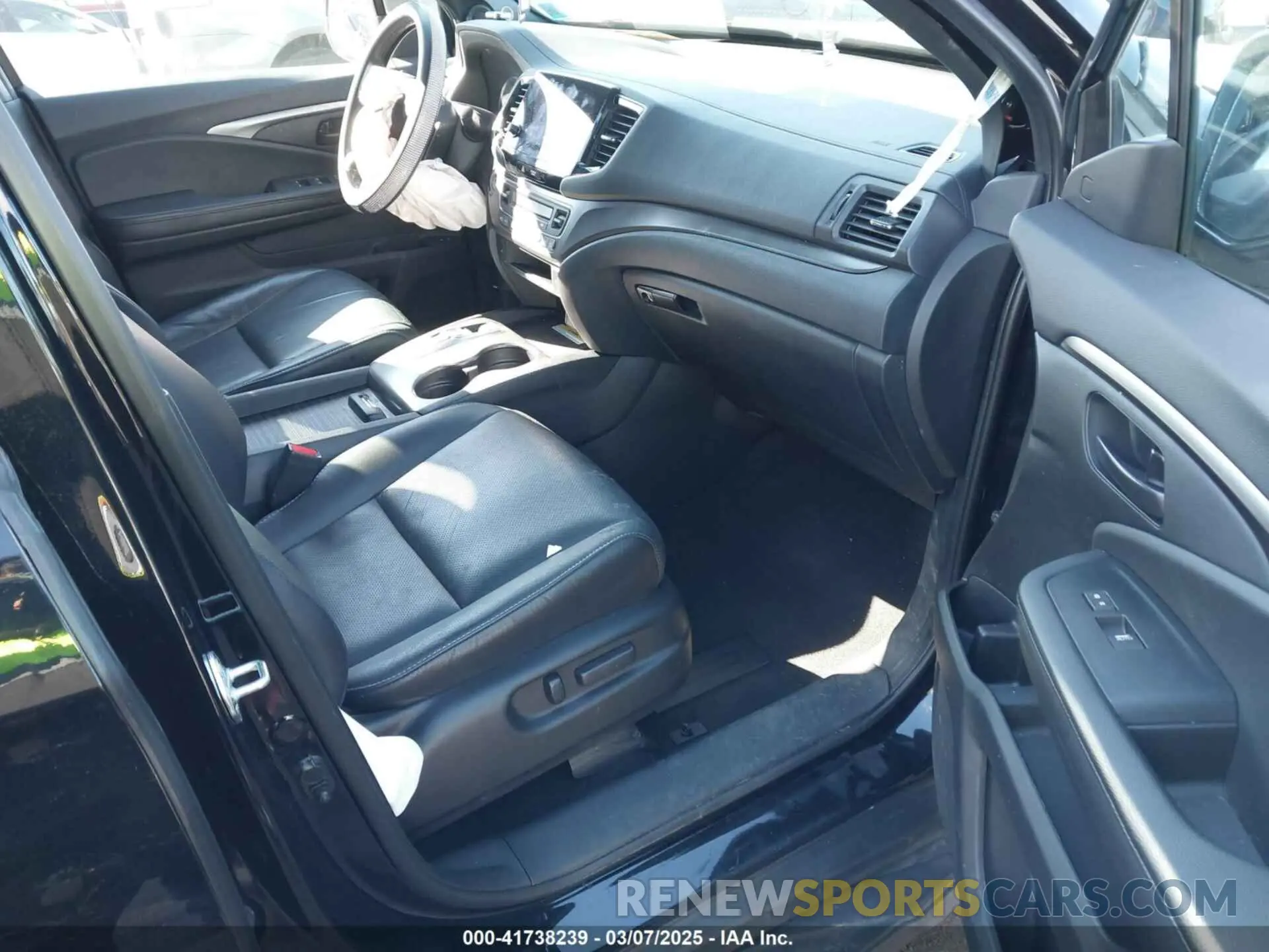 5 fotografías del automóvil dañado 5FNYF8H52NB031355 HONDA PASSPORT 2022