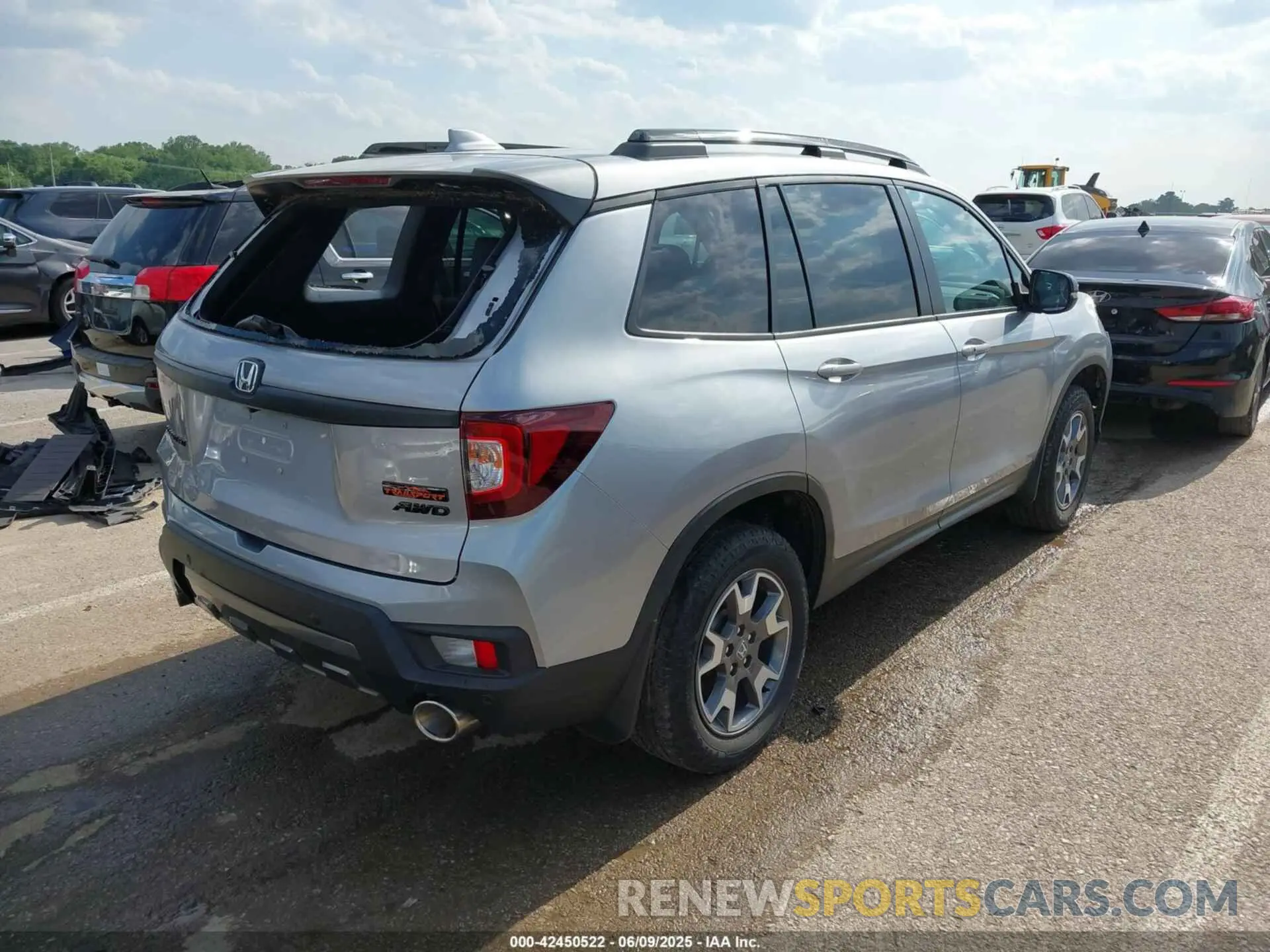 4 fotografías del automóvil dañado 5FNYF8H63NB004805 HONDA PASSPORT 2022