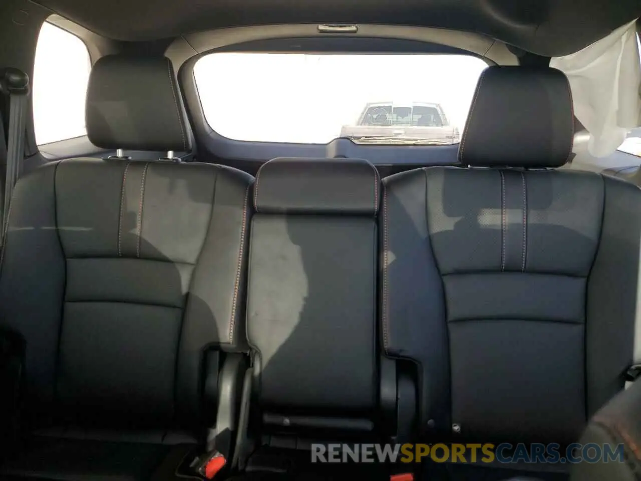 10 fotografías del automóvil dañado 5FNYF8H65NB004885 HONDA PASSPORT 2022