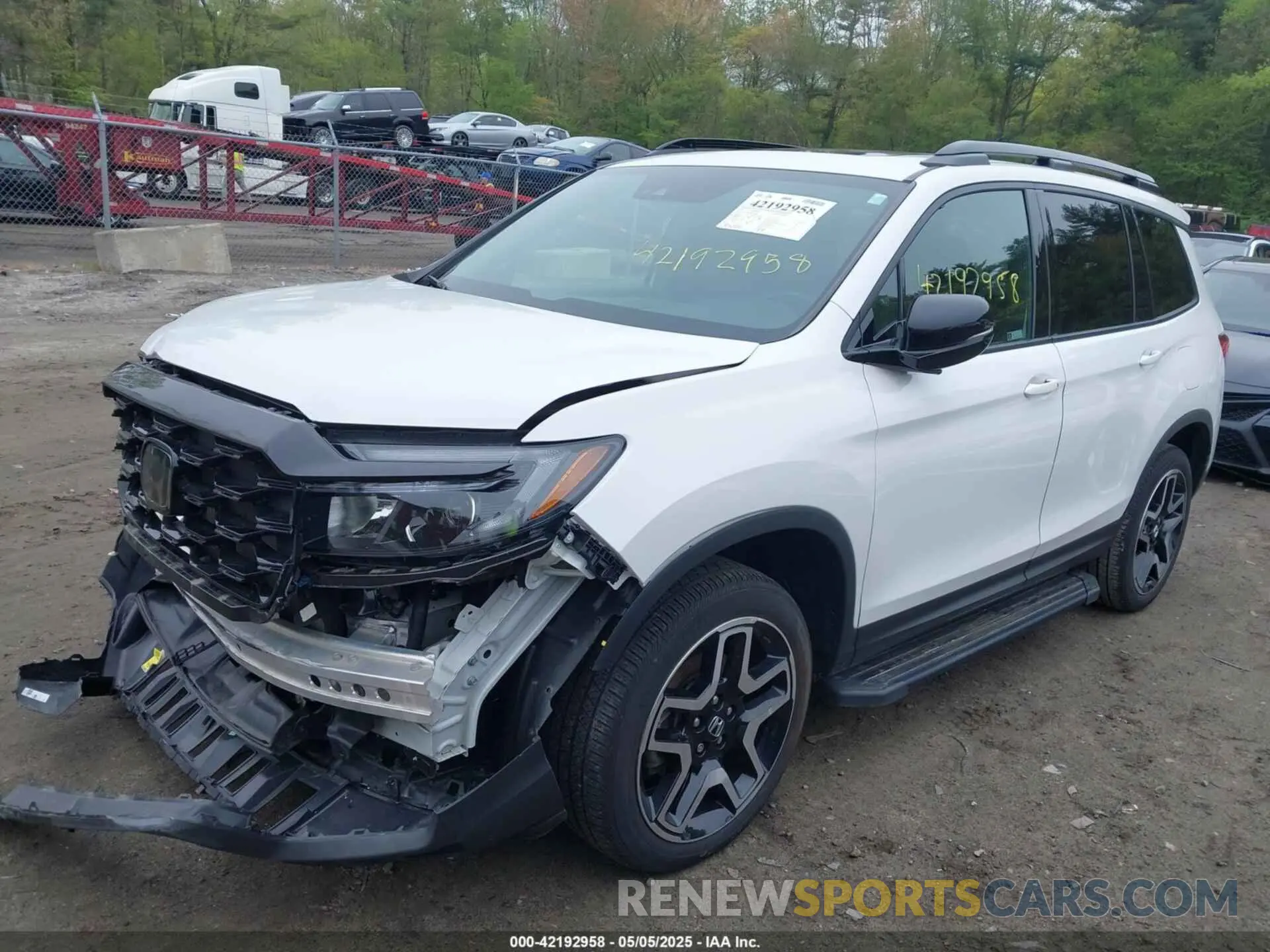 2 fotografías del automóvil dañado 5FNYF8H00PB022743 HONDA PASSPORT 2023