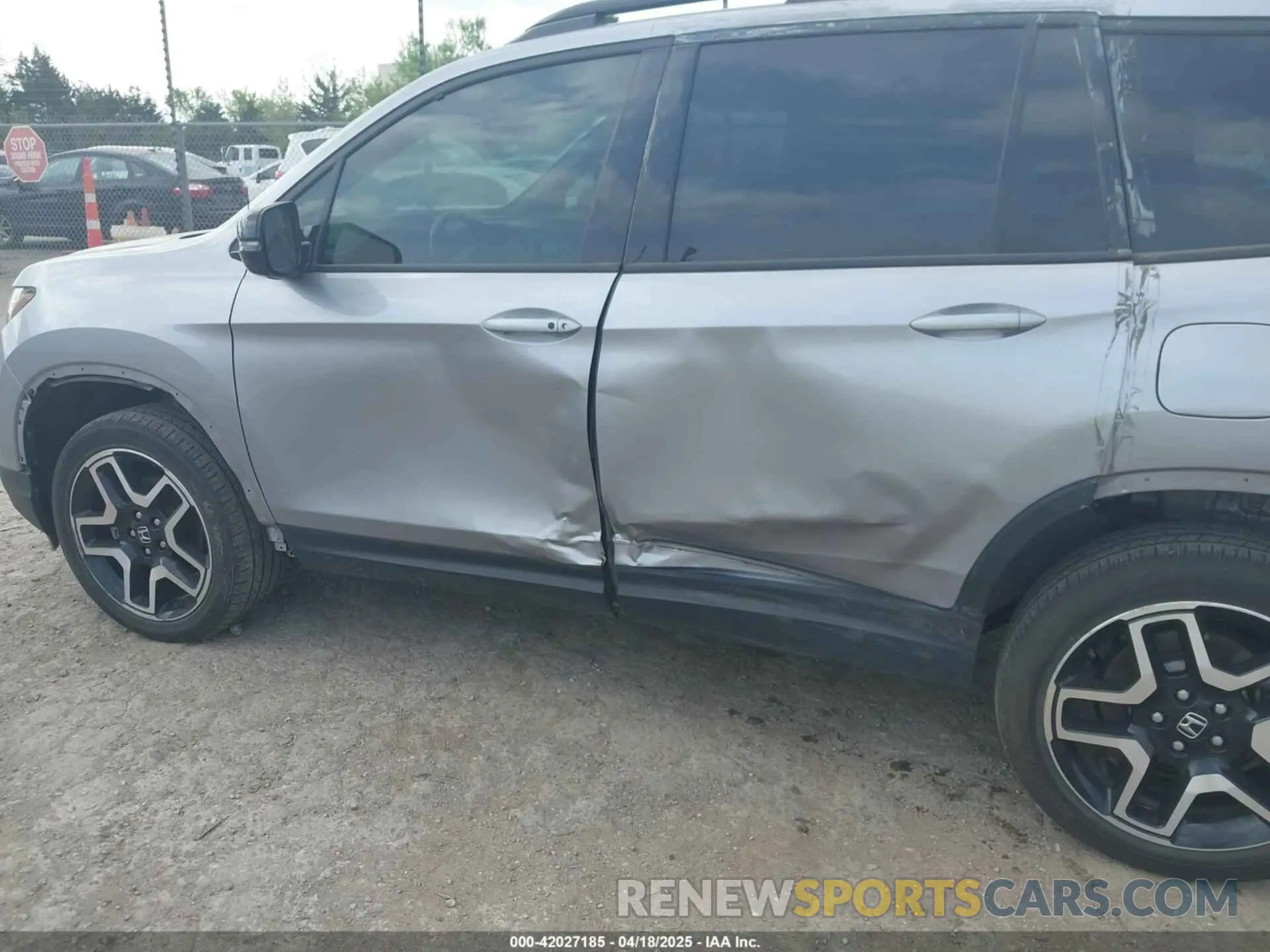 15 fotografías del automóvil dañado 5FNYF8H02PB033548 HONDA PASSPORT 2023