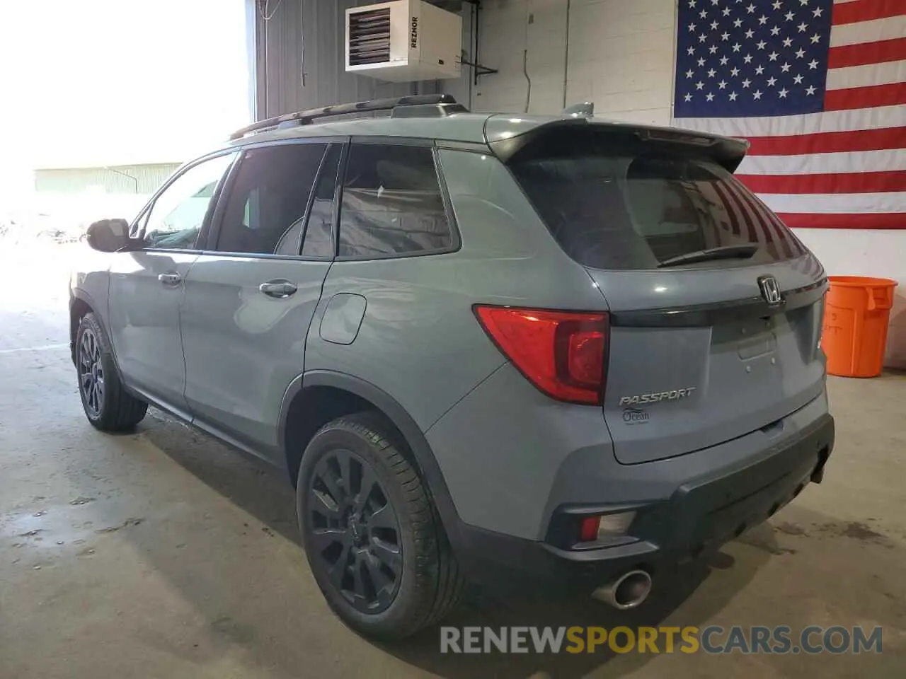 2 fotografías del automóvil dañado 5FNYF8H03PB034613 HONDA PASSPORT 2023