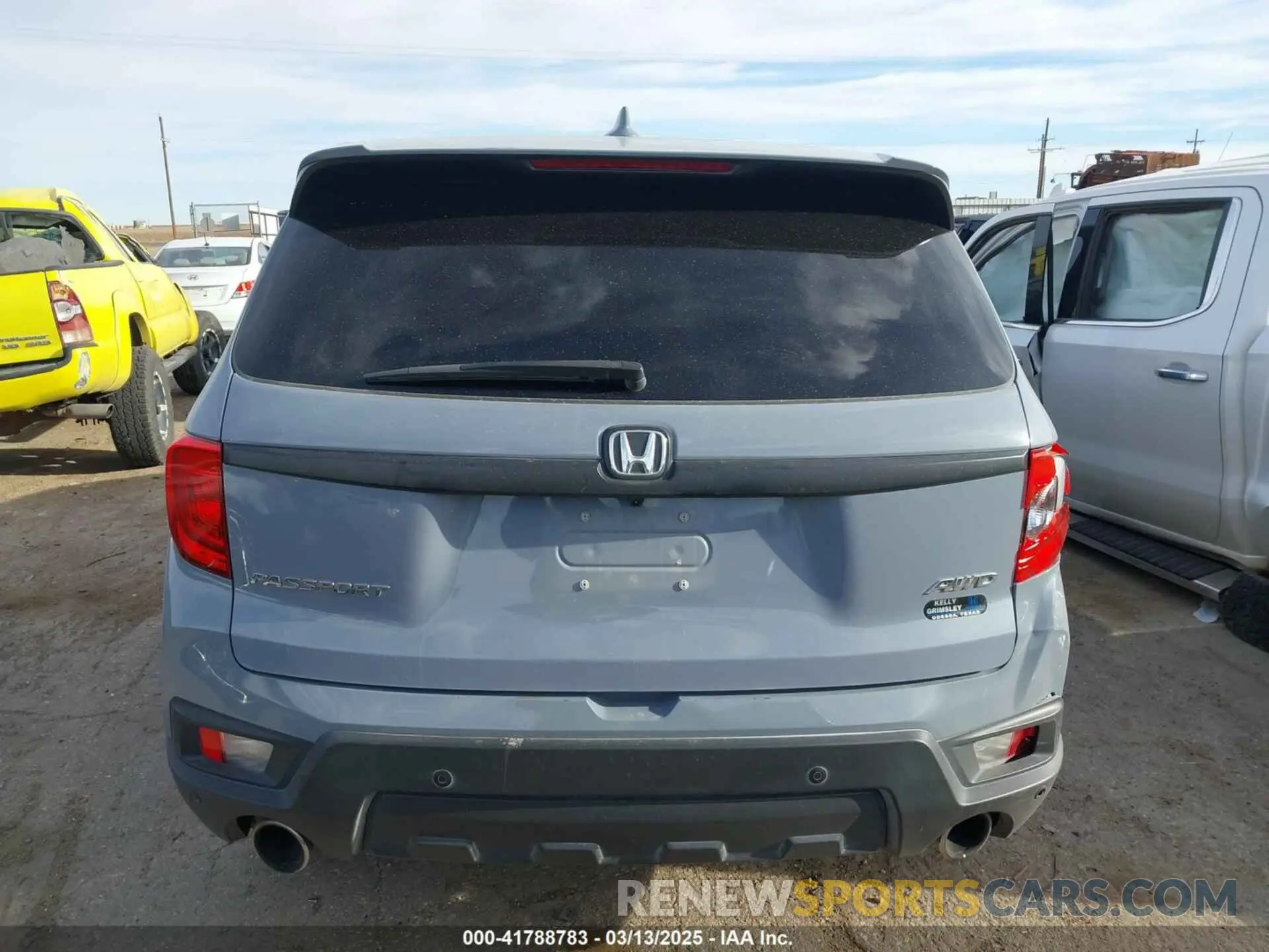 15 fotografías del automóvil dañado 5FNYF8H52PB027082 HONDA PASSPORT 2023