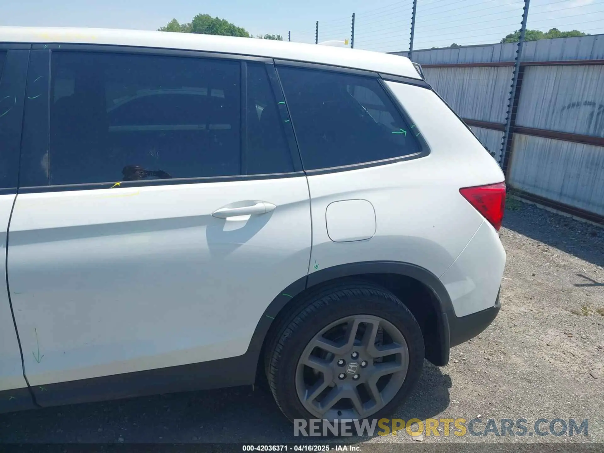 19 fotografías del automóvil dañado 5FNYF8H57PB006499 HONDA PASSPORT 2023