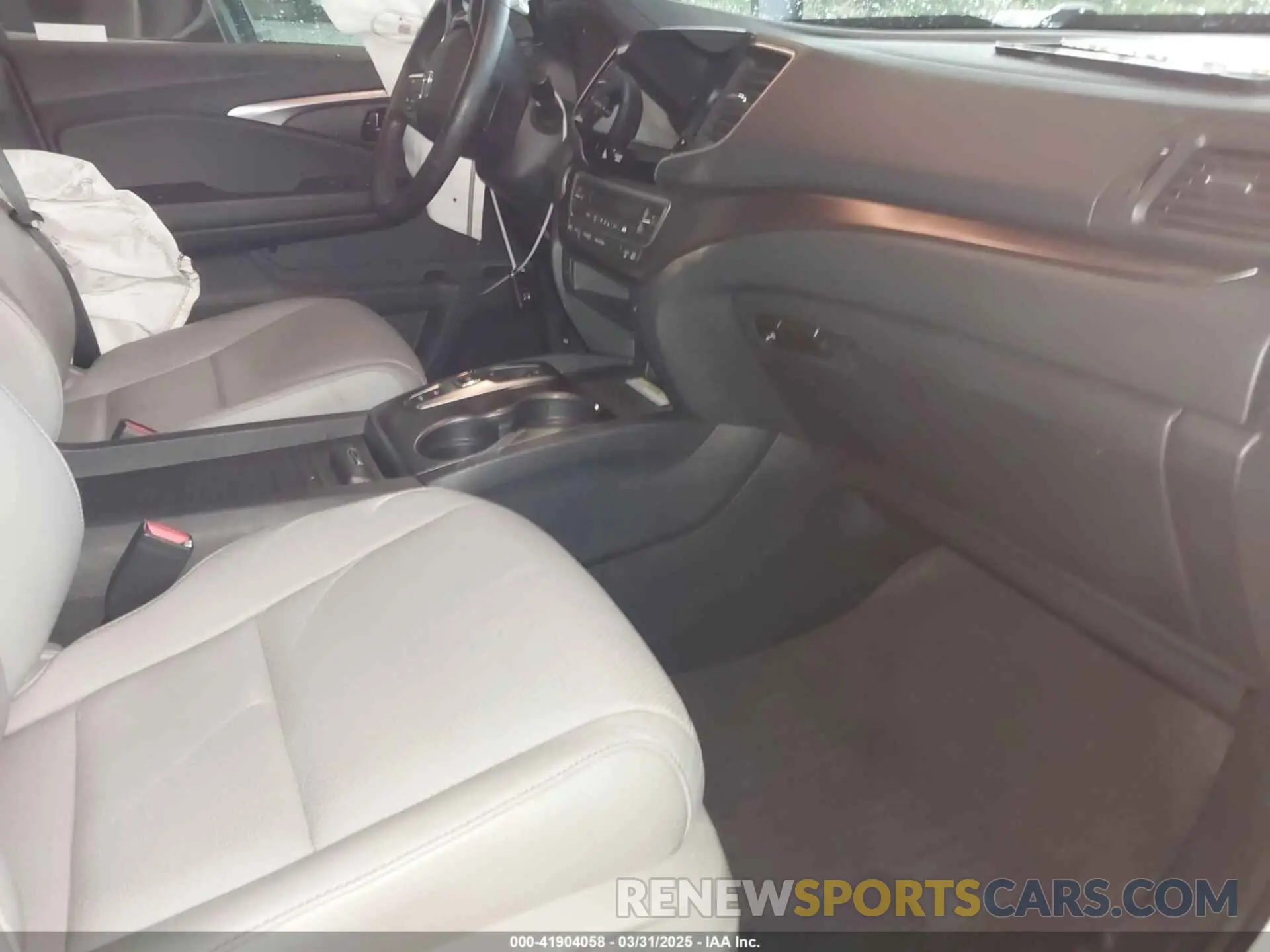 5 fotografías del automóvil dañado 5FNYF8H5XPB023040 HONDA PASSPORT 2023