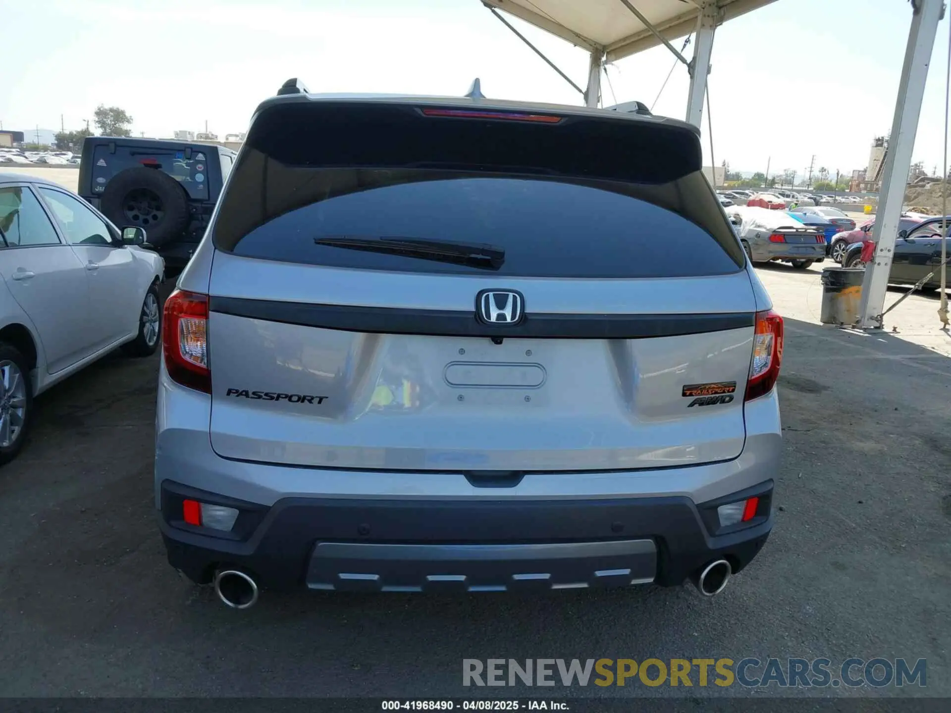 16 fotografías del automóvil dañado 5FNYF8H61PB028829 HONDA PASSPORT 2023