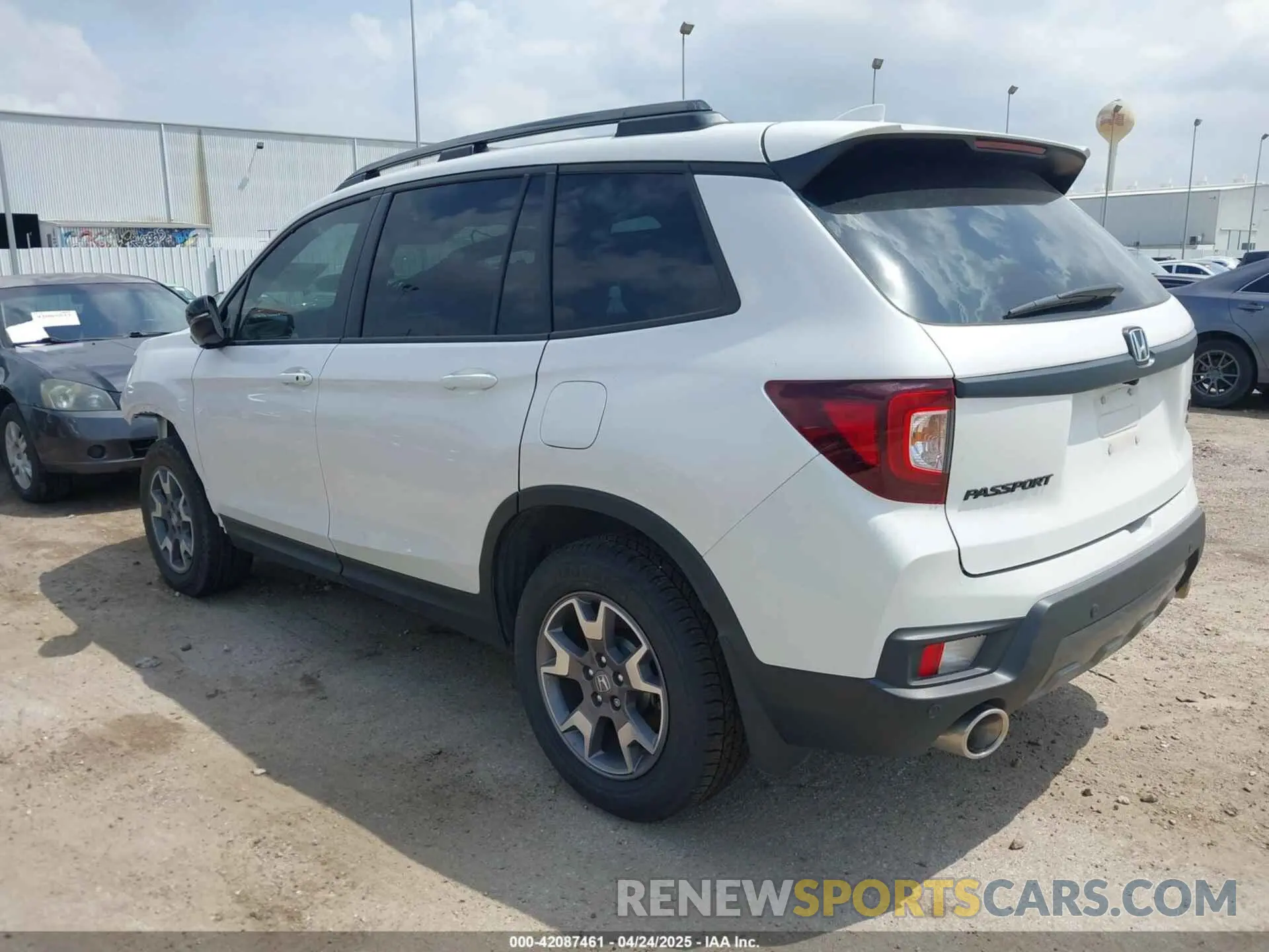 3 fotografías del automóvil dañado 5FNYF8H62PB024269 HONDA PASSPORT 2023