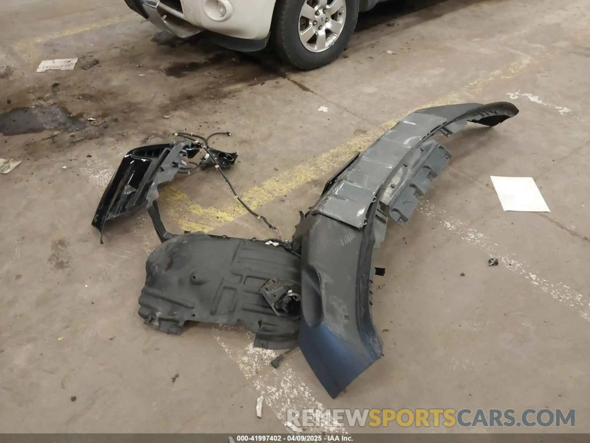 12 fotografías del automóvil dañado 5FNYF8H64PB016819 HONDA PASSPORT 2023