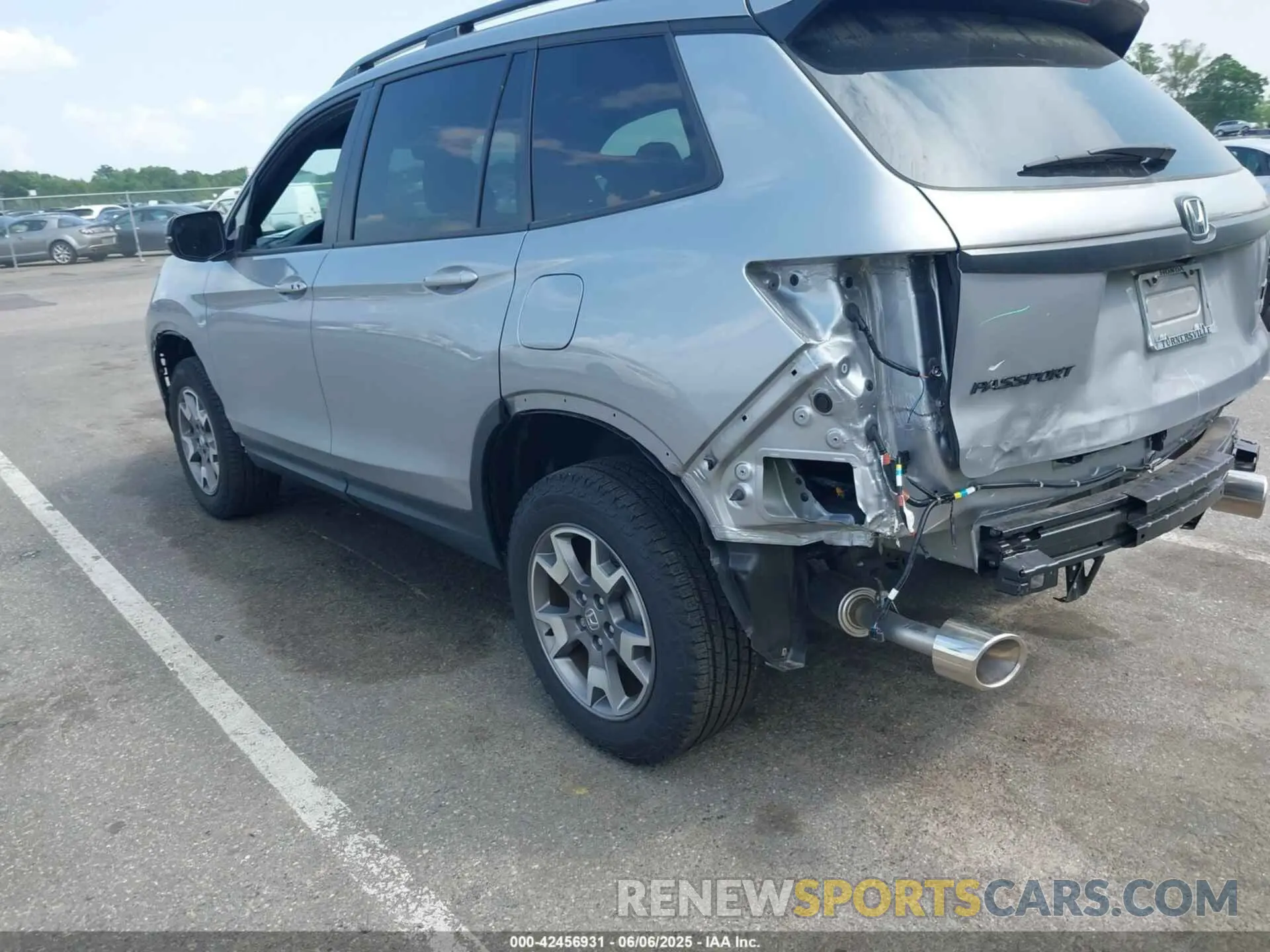 3 fotografías del automóvil dañado 5FNYF8H68PB043019 HONDA PASSPORT 2023