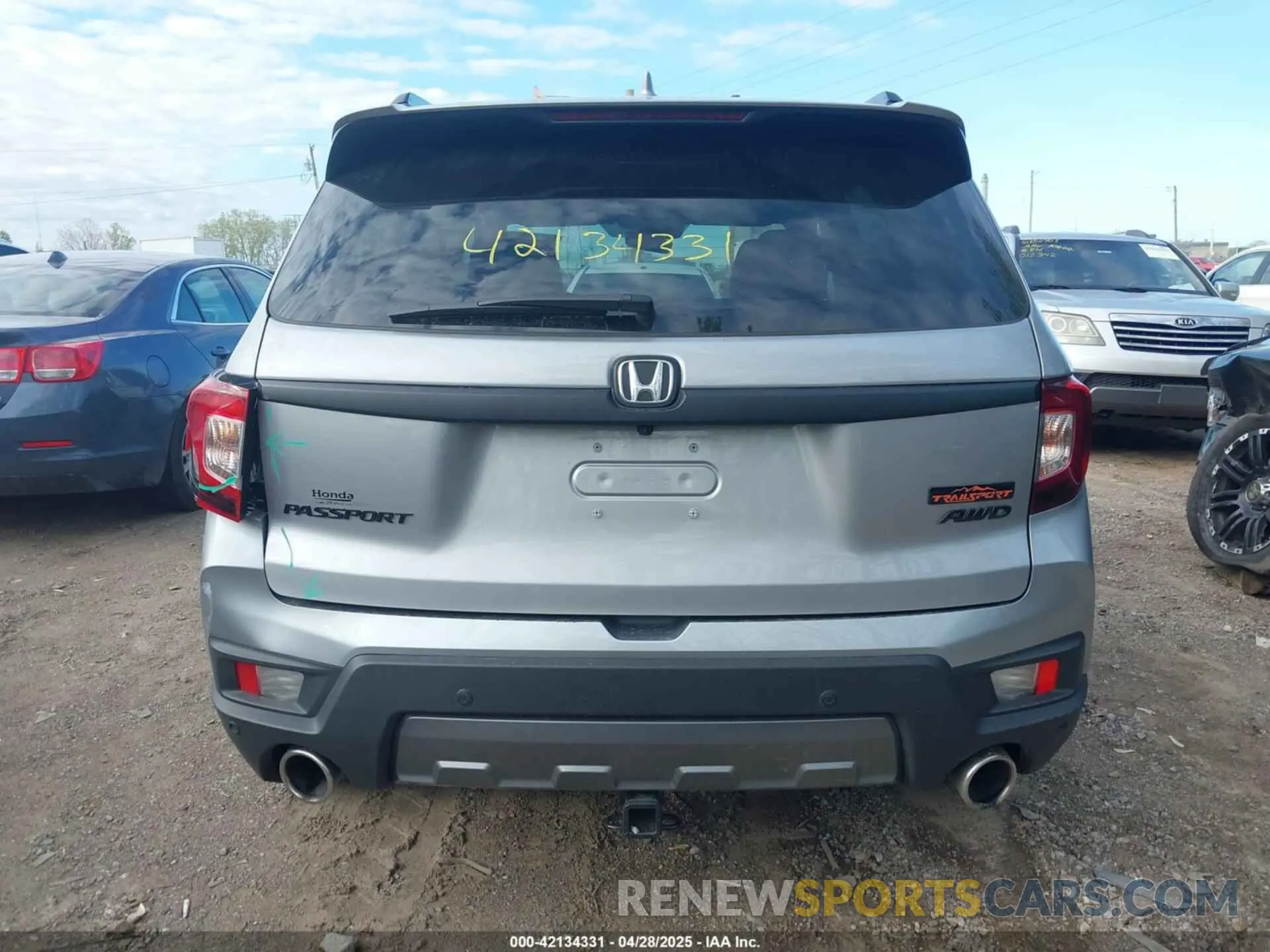 17 fotografías del automóvil dañado 5FNYF8H6XPB044222 HONDA PASSPORT 2023