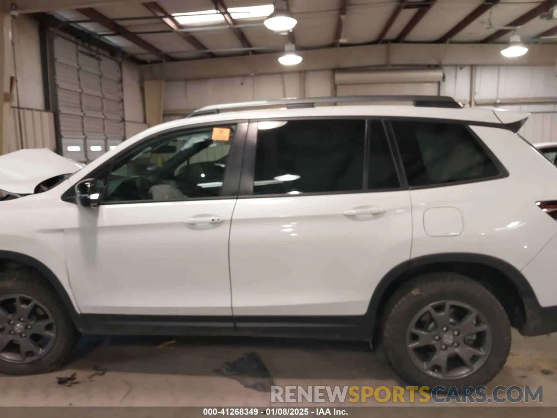 13 fotografías del automóvil dañado 5FNYF8H62RB011007 HONDA PASSPORT 2024