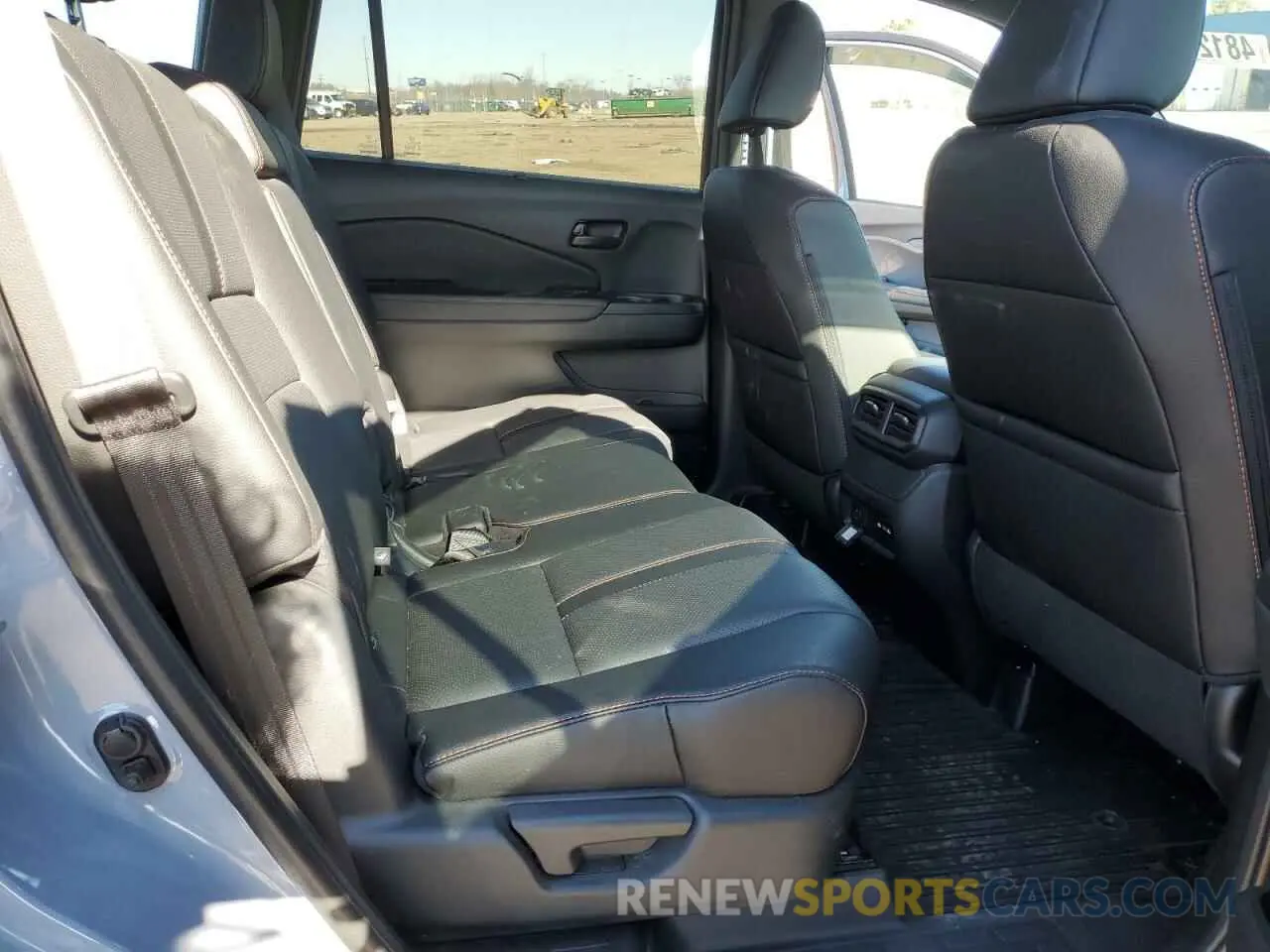11 fotografías del automóvil dañado 5FNYF8H64RB005399 HONDA PASSPORT 2024
