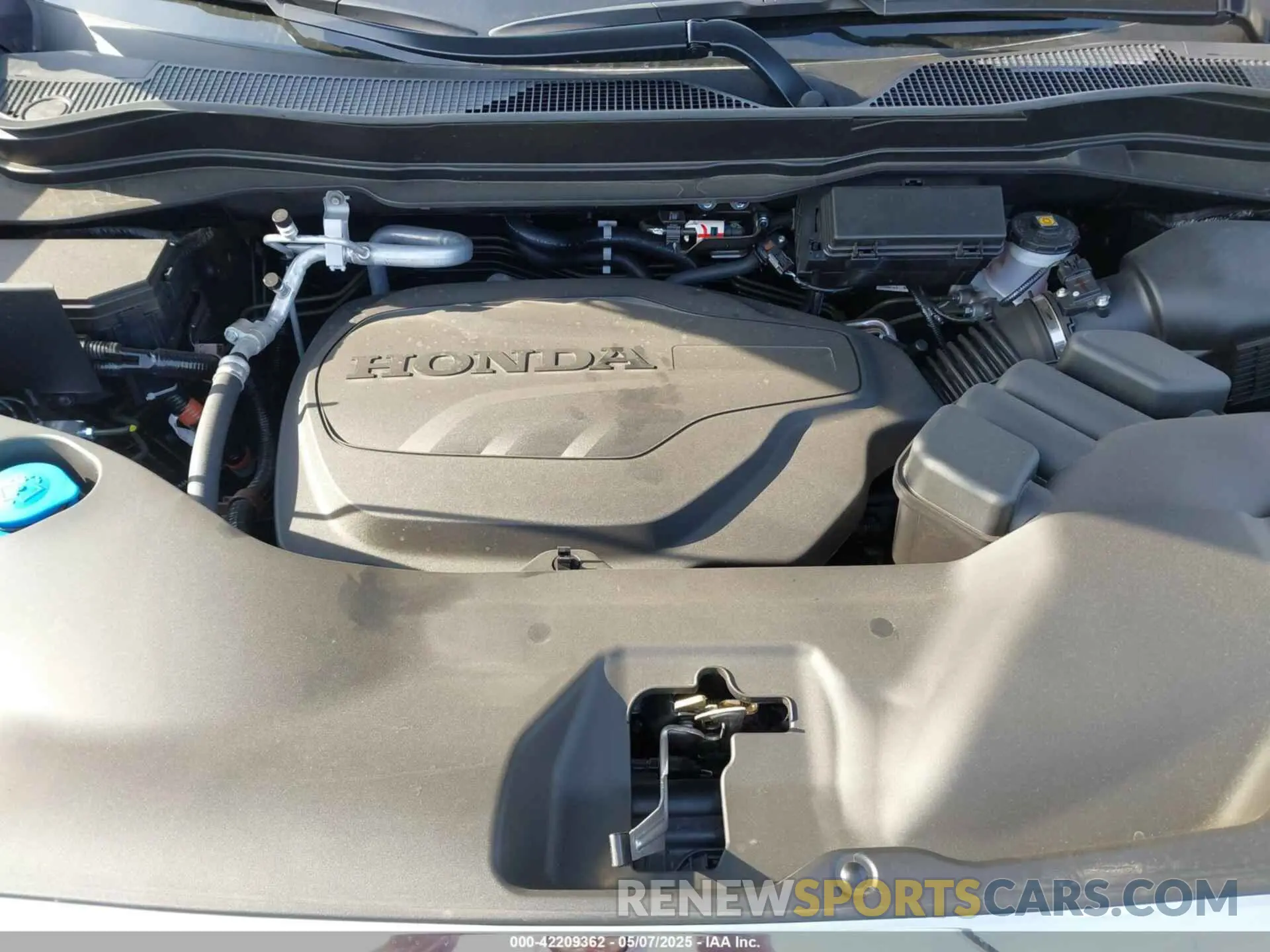 10 fotografías del automóvil dañado 5FNYF8H51SB012730 HONDA PASSPORT 2025