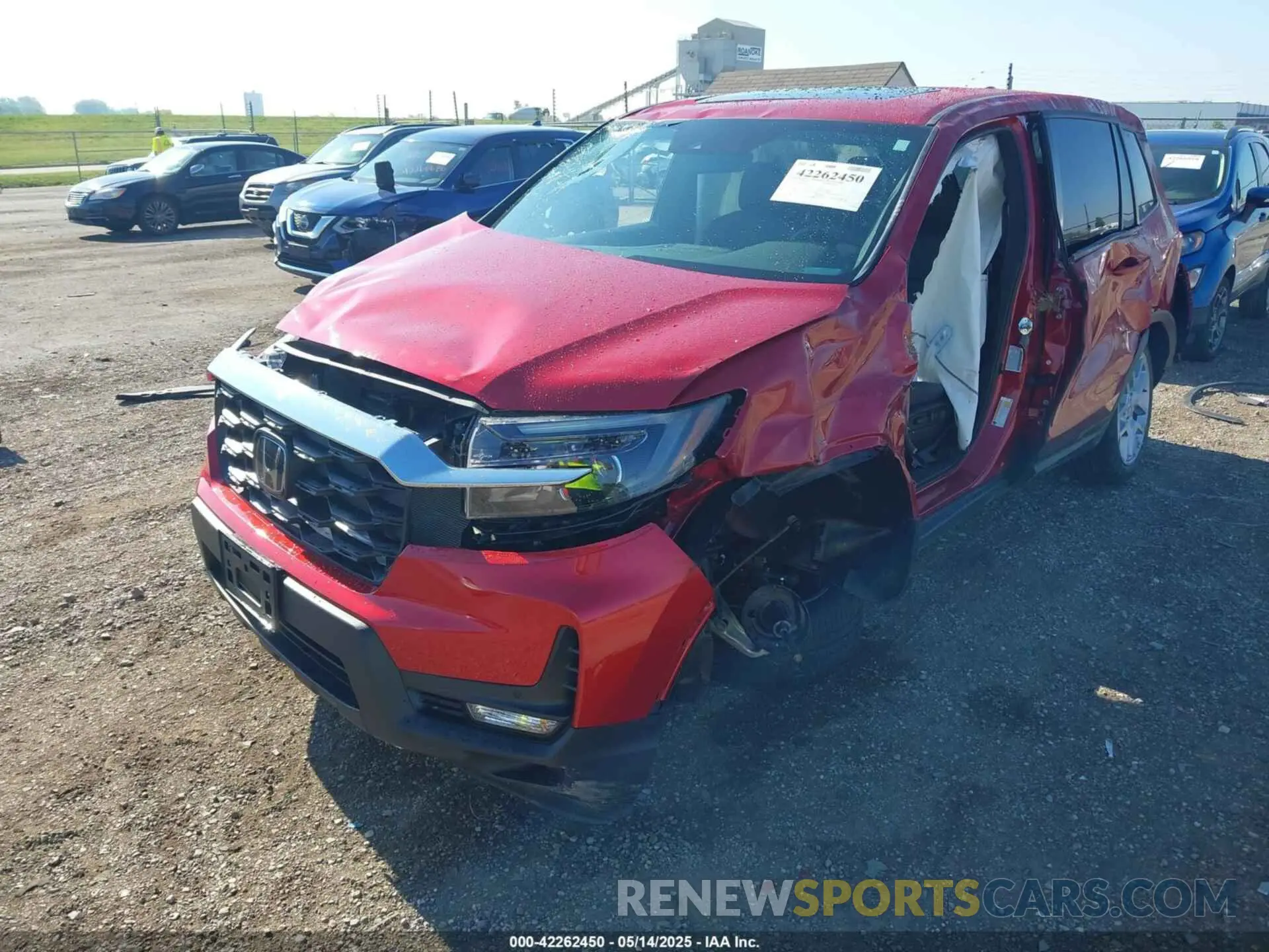 2 fotografías del automóvil dañado 5FNYF8H56SB001075 HONDA PASSPORT 2025